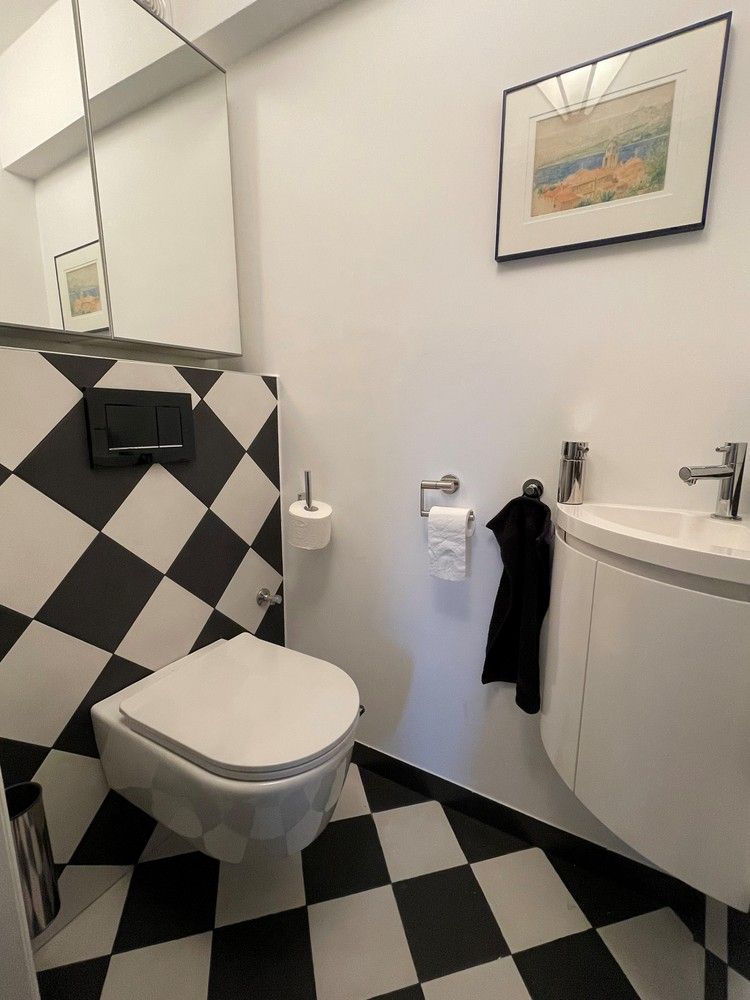 Gerenoveerd 3 slaapkamer appartement met garage foto 14