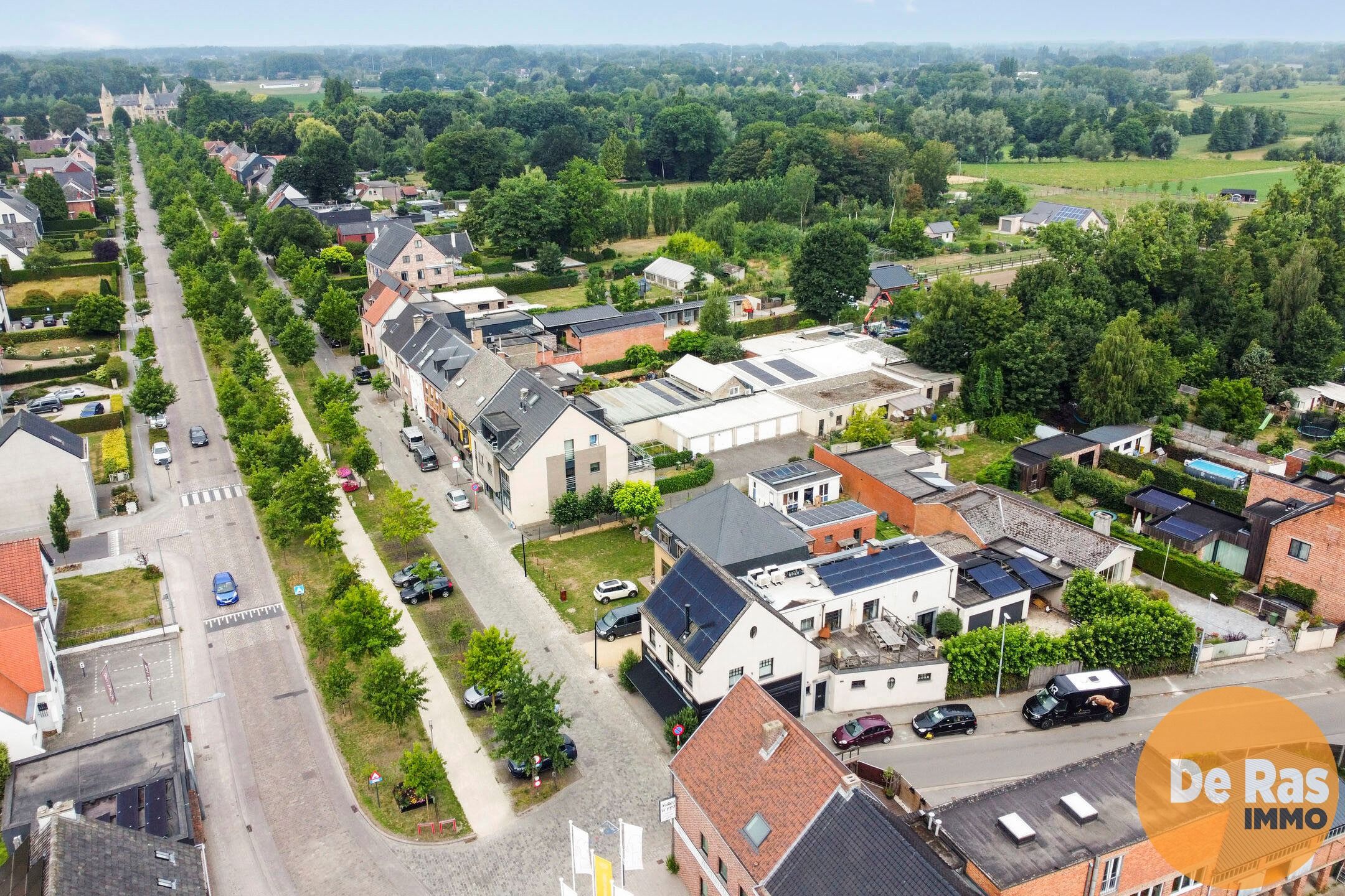 LAARNE - Bloeiende slagerij/traiteurzaak & luxe duplexapp. foto 45
