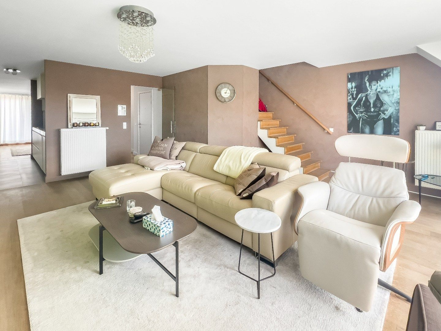 Ruim duplexappartement op de Lippenslaan in centrum Knokke.  foto 5