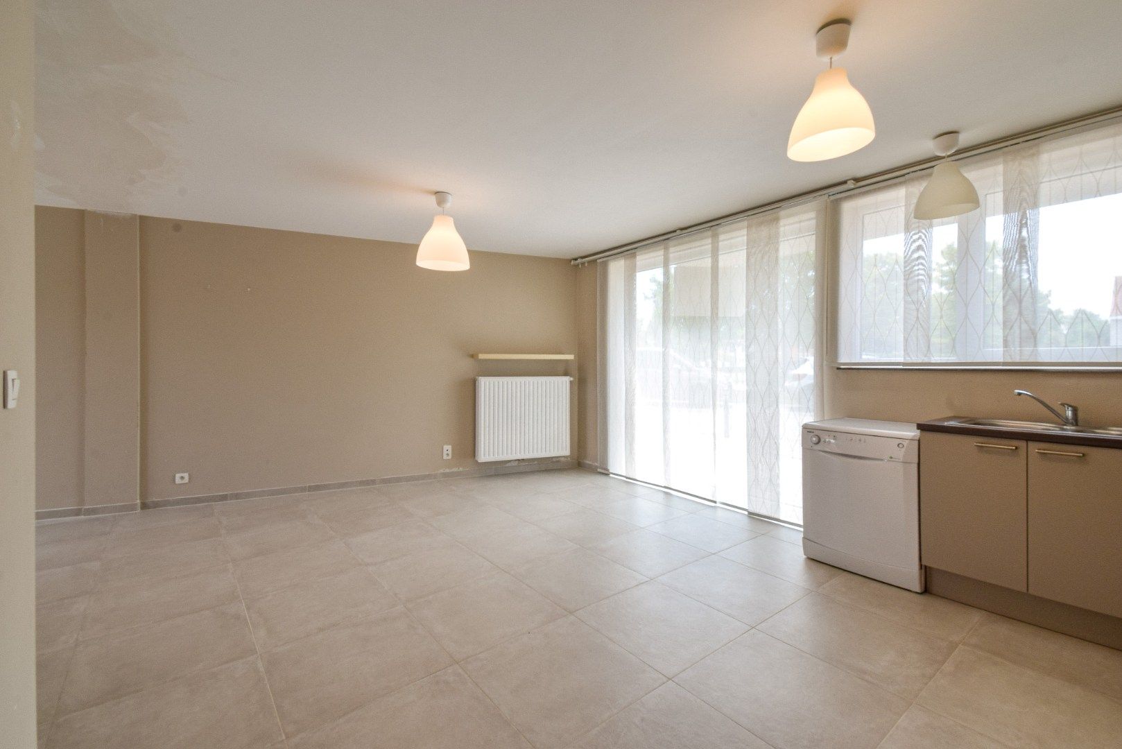 Ruim gelijkvloers appartement met 2 slaapkamers en groot terras in het centrum van Gistel foto 14