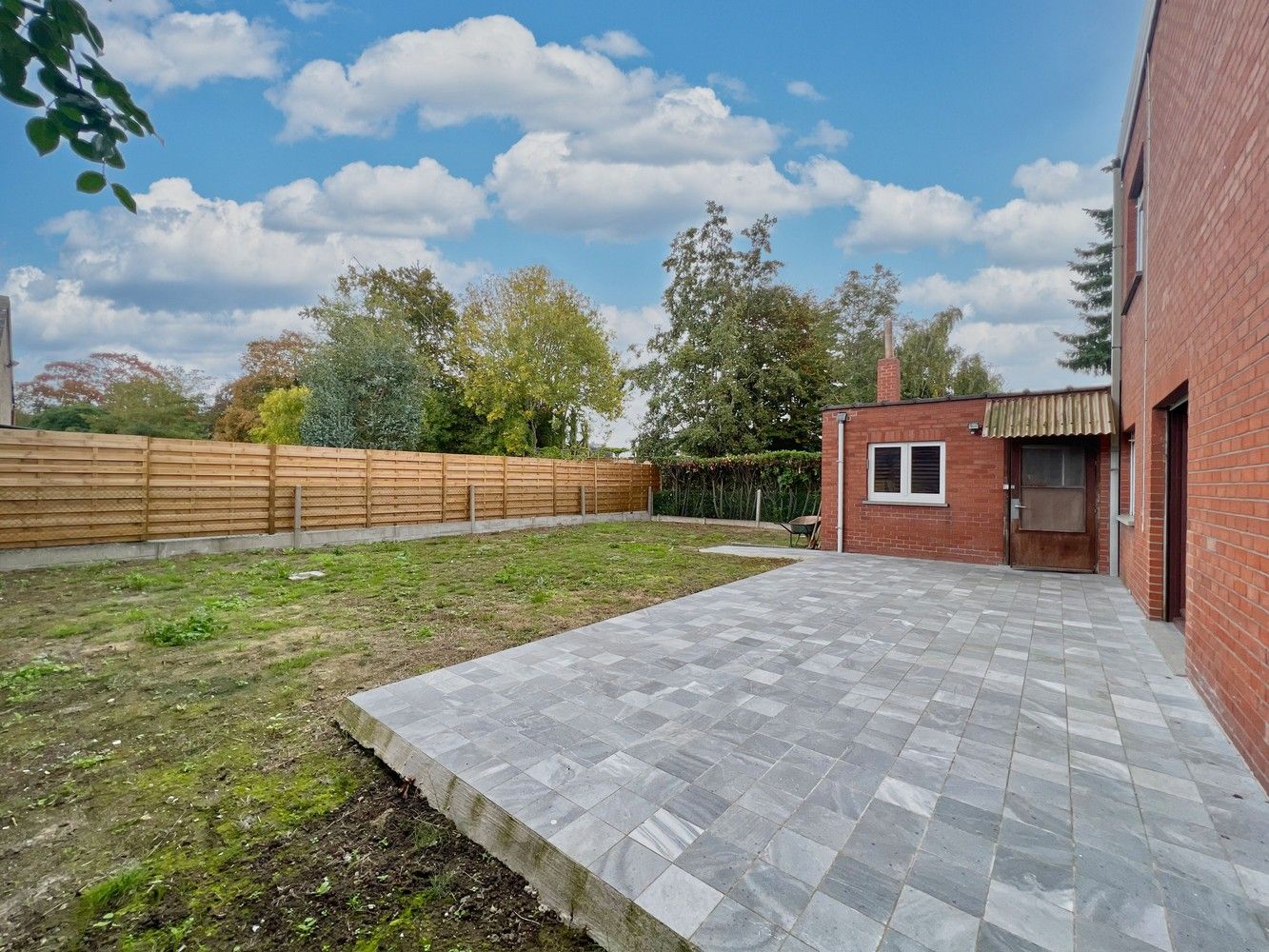 Alleenstaande, lichtrijke gezinswoning met zonnige tuin foto 12