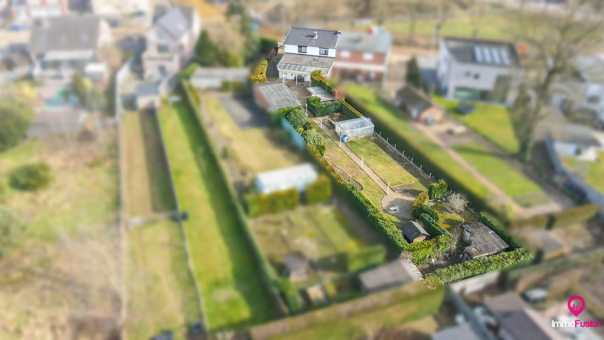 Ruime woning met 4slpk en veel privacy in rustige straat! foto 43