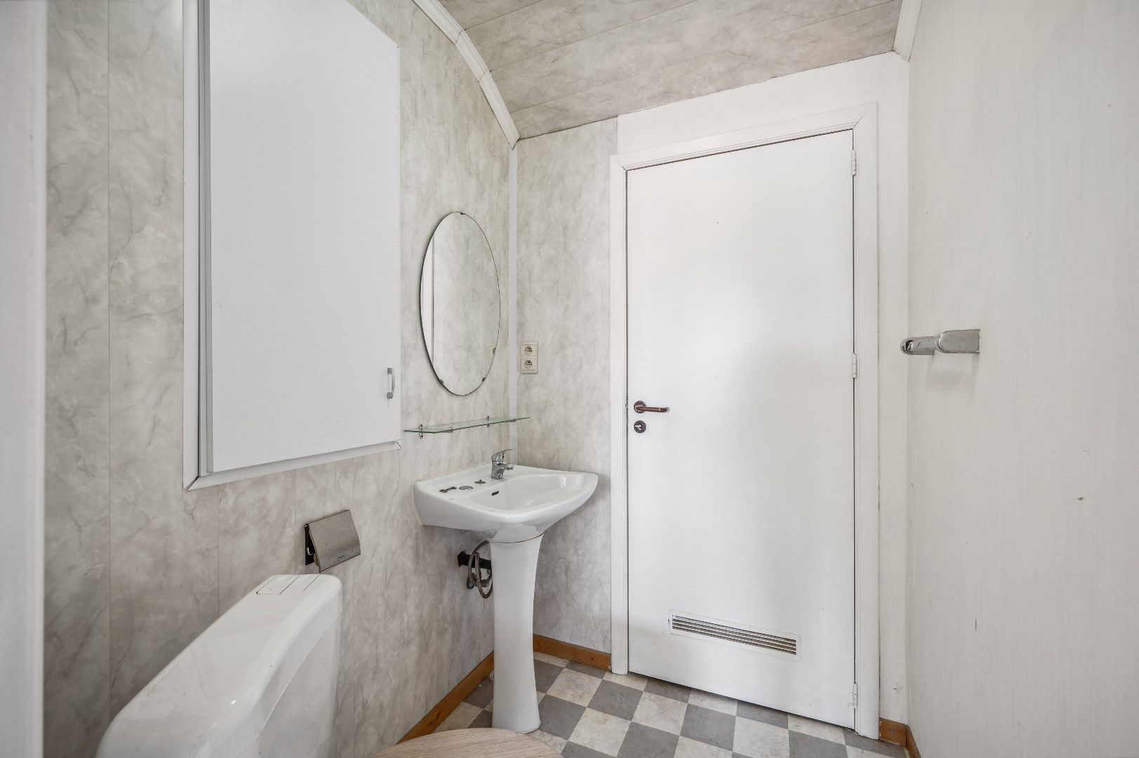 2 vergunde appartementen of 1 huis pal in centrum Herk-de-Stad foto 15