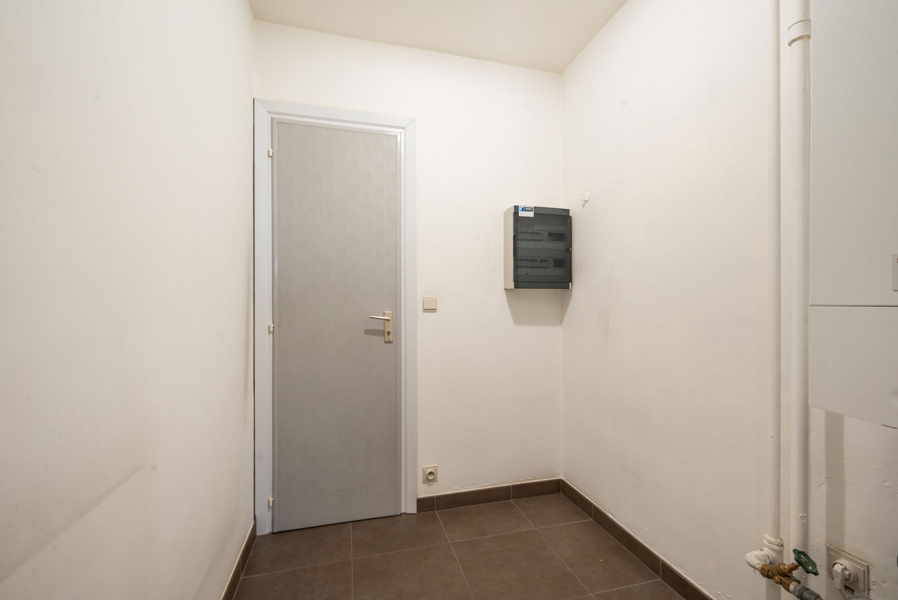Leuk appartement met 2 slaapkamers en garage foto 8