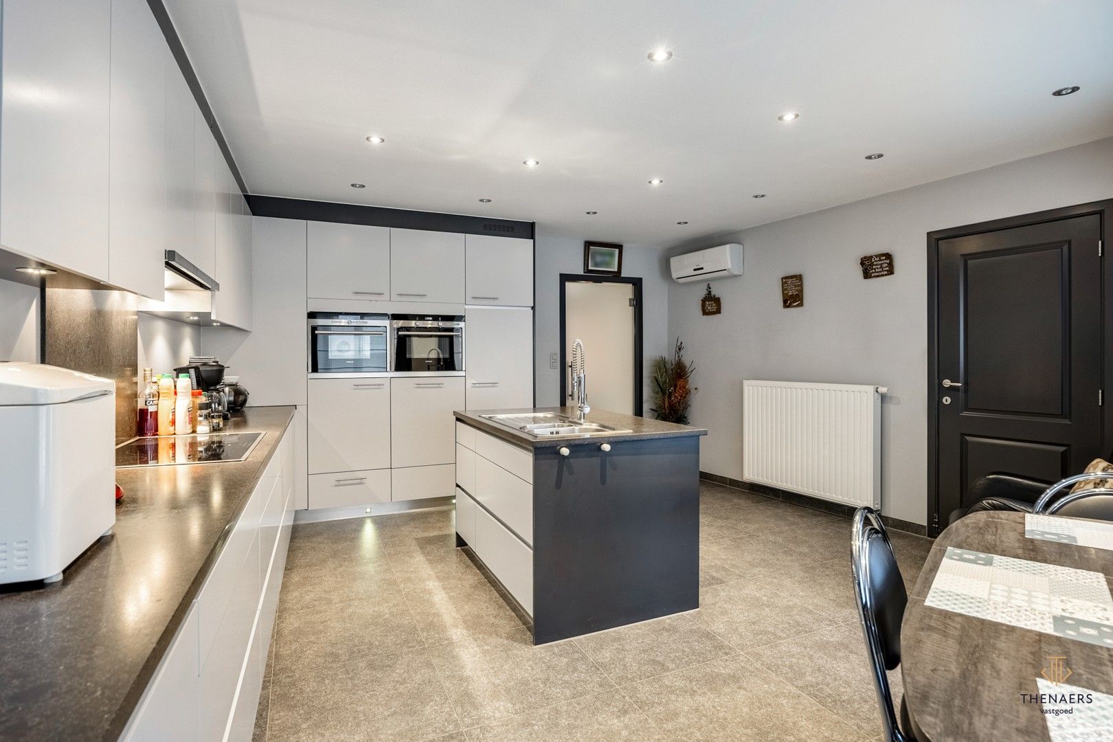 Luxueus wonen in het hart van Sint-Truiden – een unieke kans! foto 8