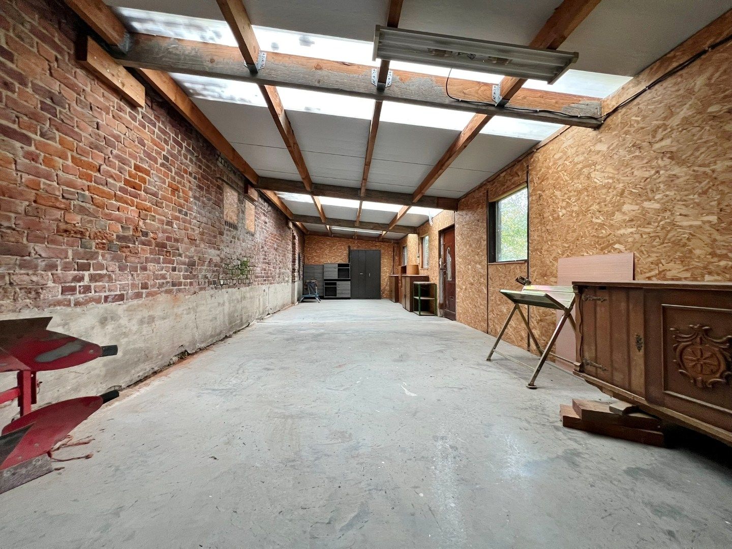 Instapklare woning met prachtige tuin op een perceel van 1.680m² op 500meter van de markt.  foto 25