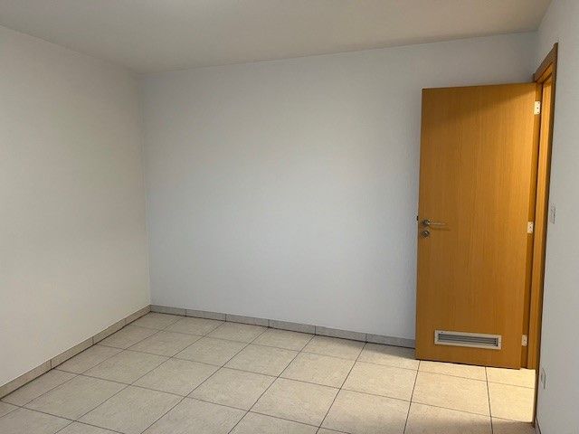 Ruim appartement met 2 slaapkamers en garage foto 5