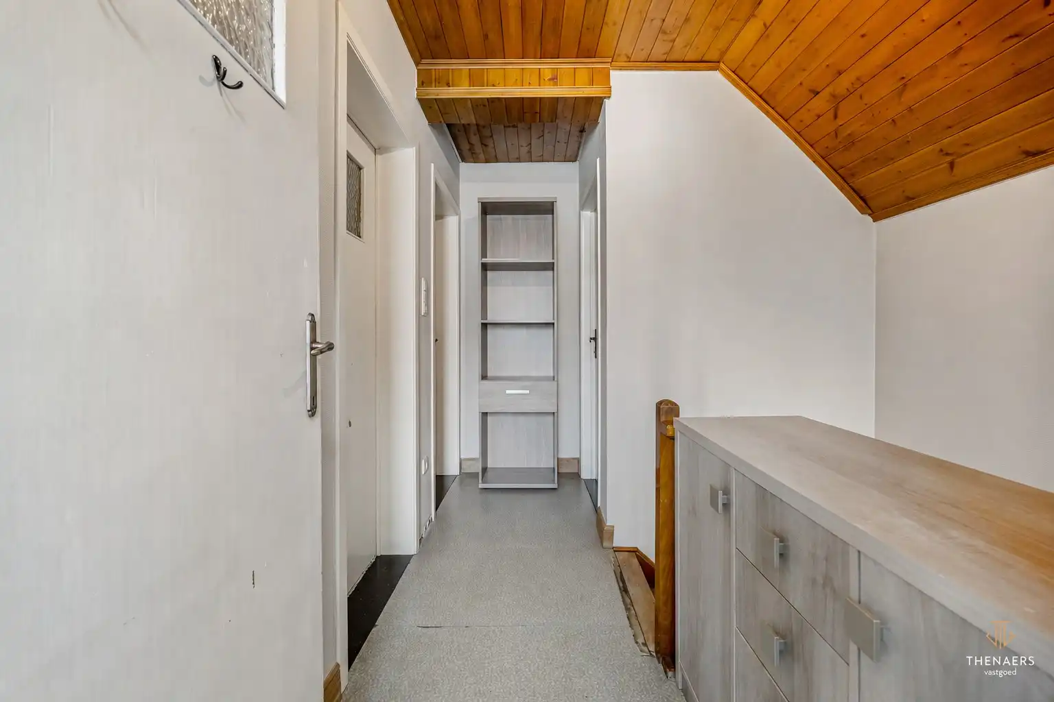 Gezinswoning met drie slaapkamers, garage en aangename buitenruimtes in het landelijke Opheers. foto 16