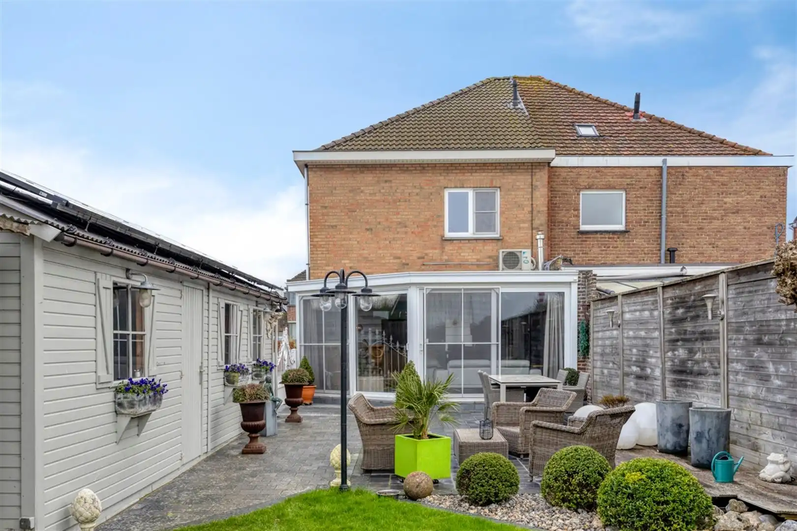 Goed onderhouden en mooi afgewerkte woning op een toplocatie te Oostakker.  foto 28