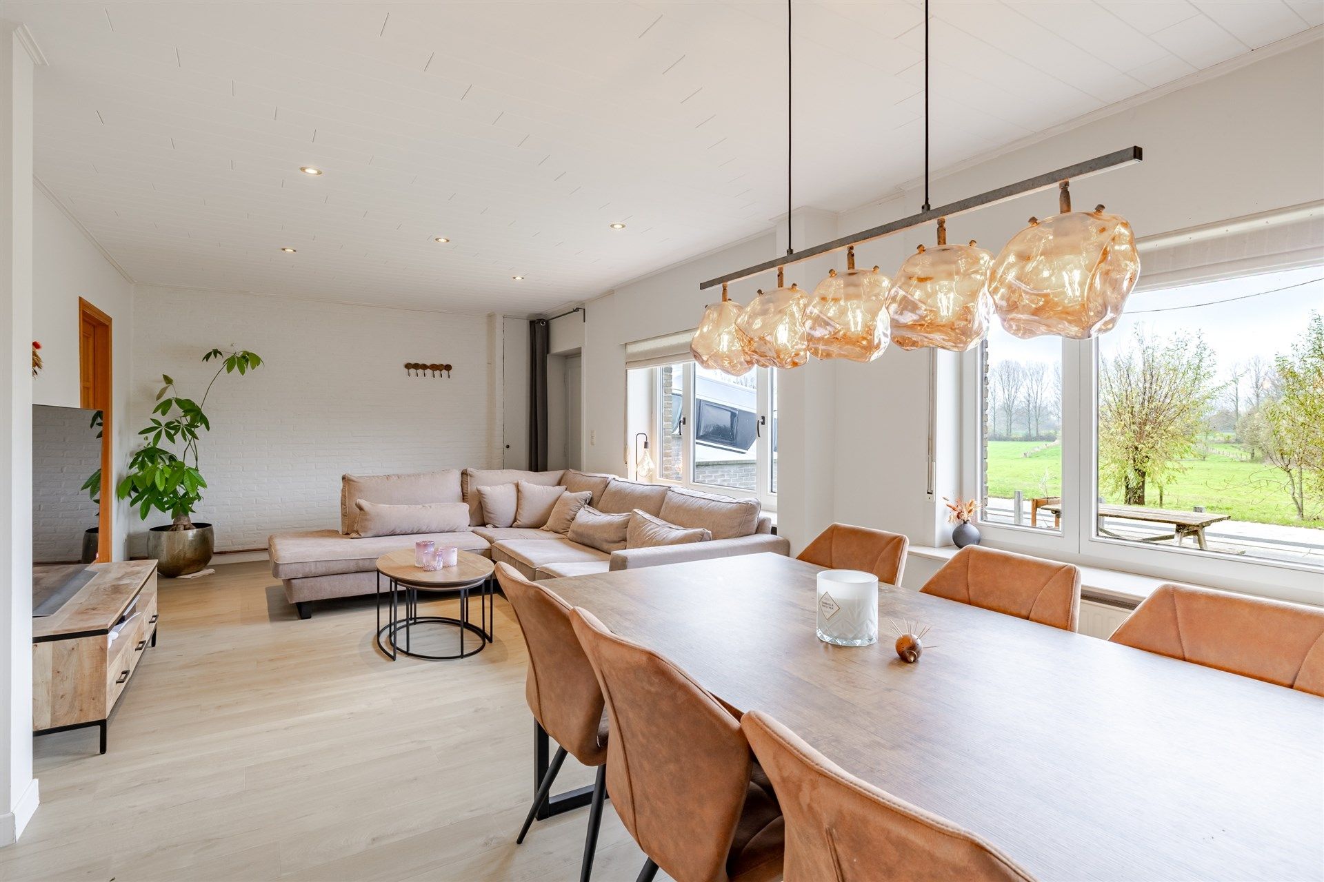 Charmante woning met 2slks en uniek verzicht foto 5