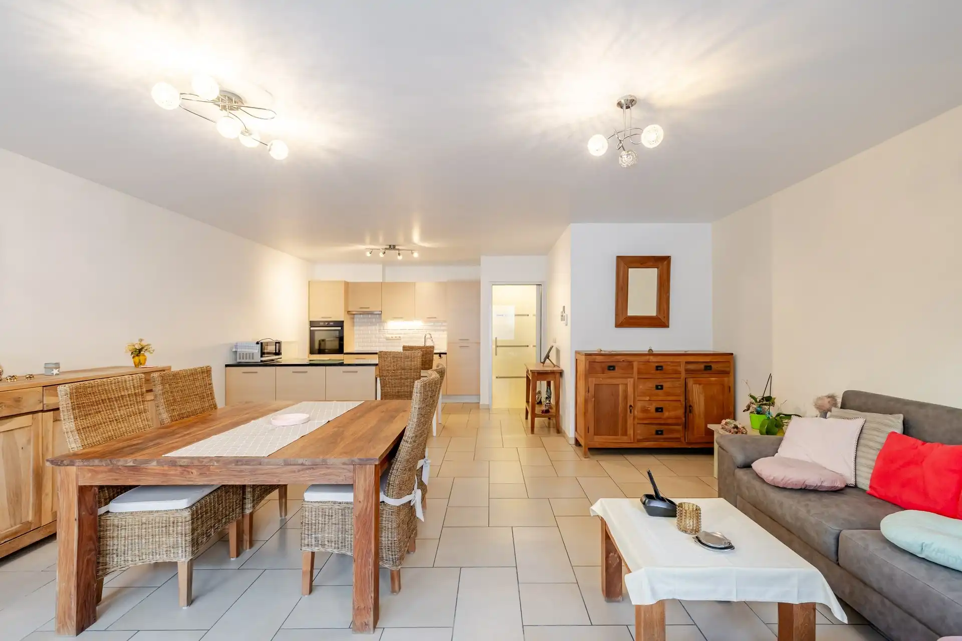 Gelijkvloers appartement met 2 slaapkamers en terras in Aalst foto 2