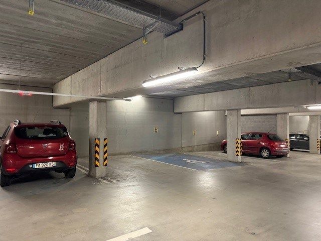 Ondergrondse parkeerplaats op 200m van station Gent-Sint-Pieters.  foto 6