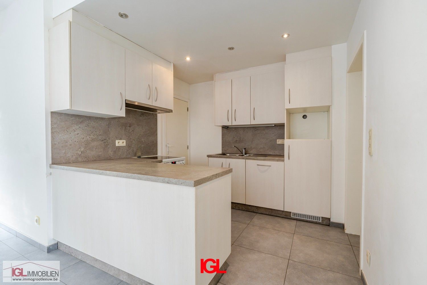 3 gevel woning te koop nabij Centrum Sint-Pieters-Leeuw foto 6