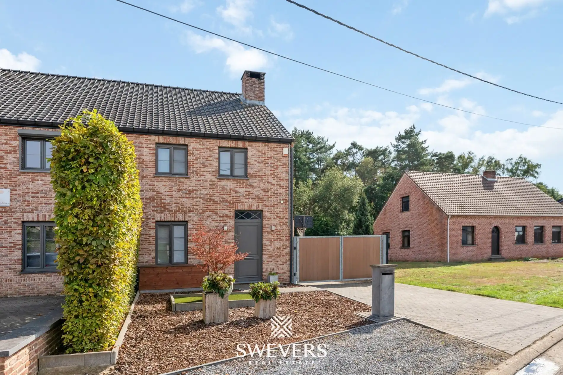 Luxueuze en energiezuinige woning op rustige ligging met zwembad foto 31