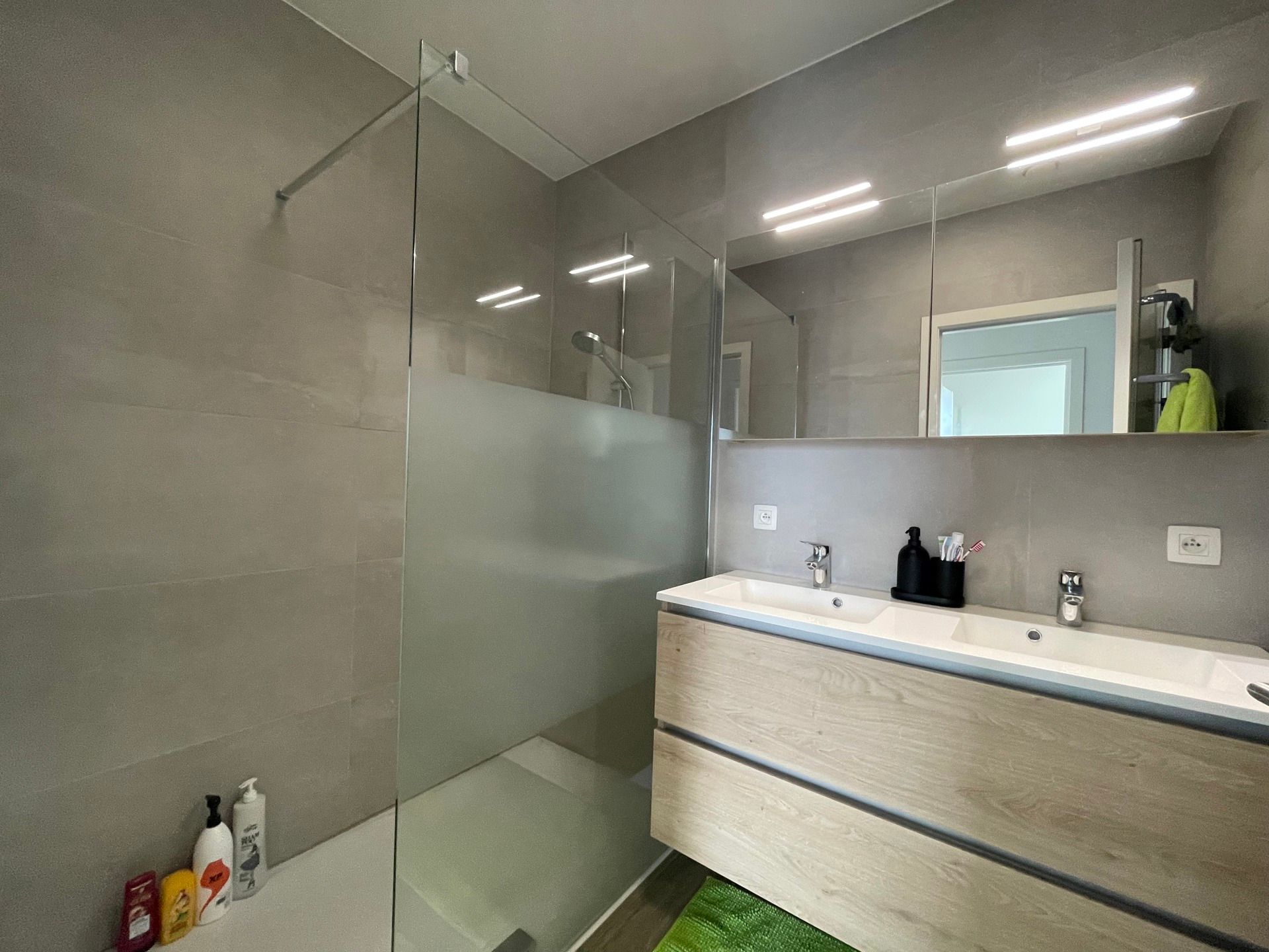 Prachtig instapklaar tweeslaapkamer appartement foto 18