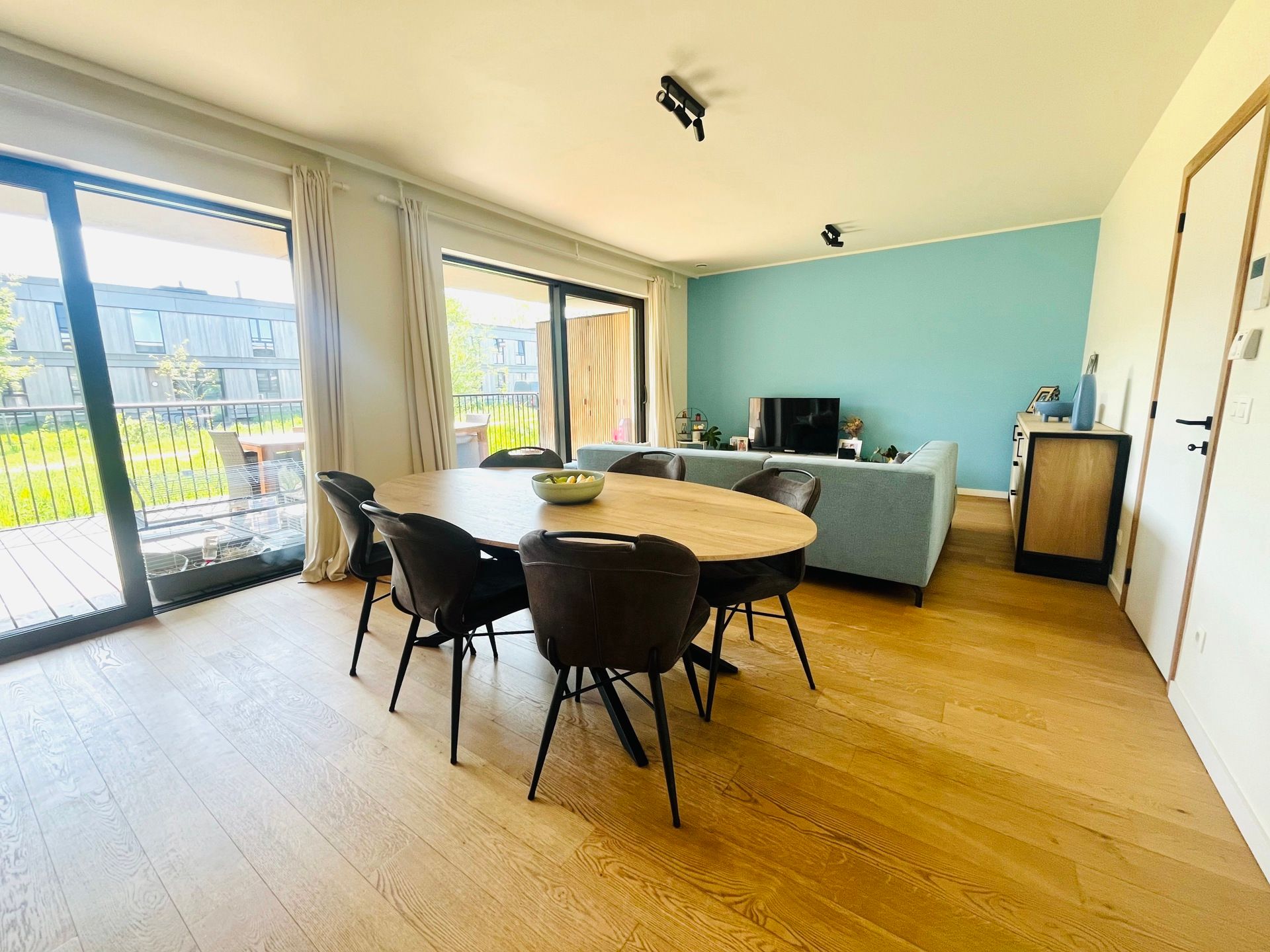 LUXE APPARTEMENT IN EEN OASE VAN RUST. foto 8