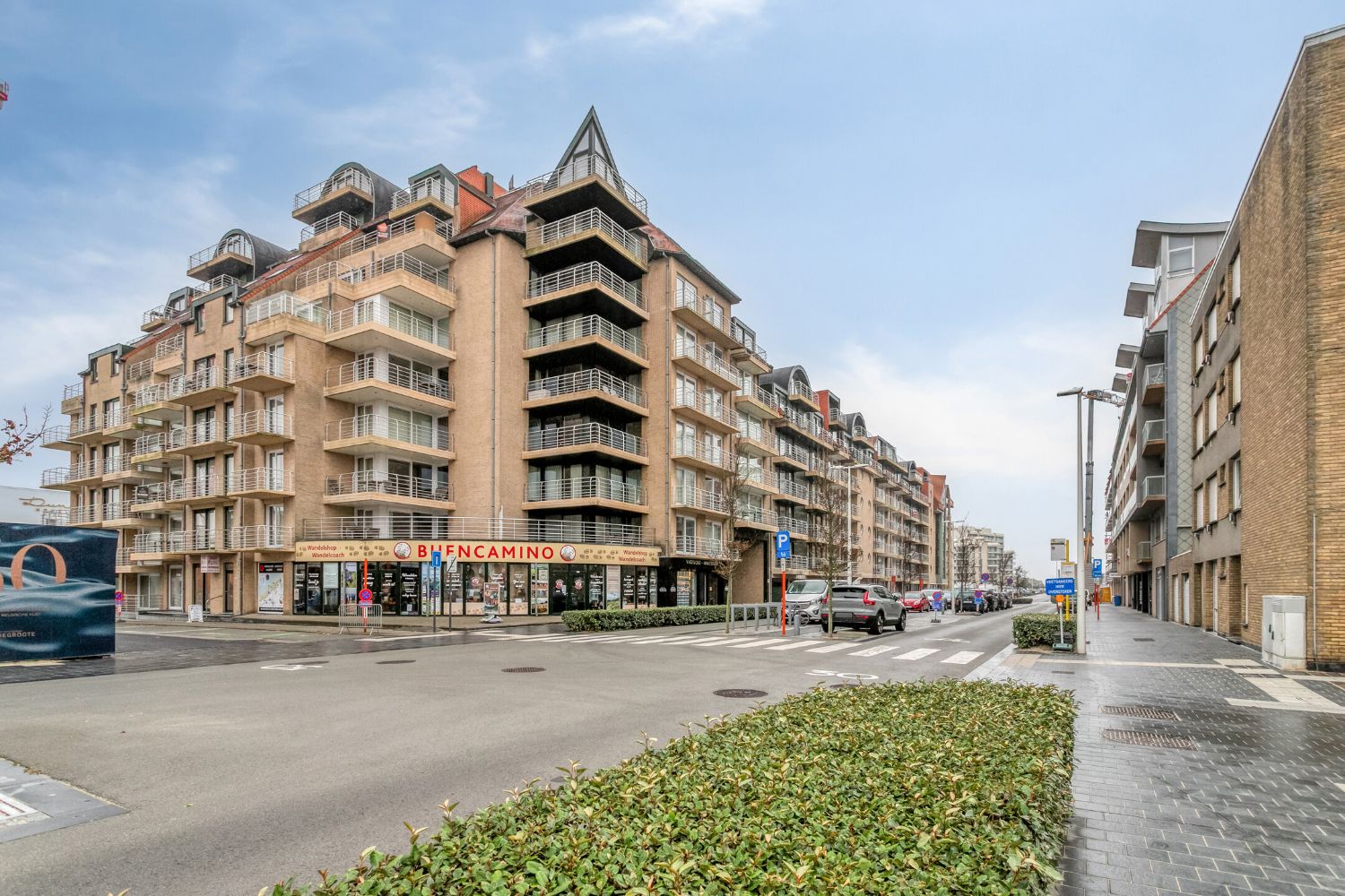 Instapklaar appartement met 2 slaapkamers en mooi zeezicht foto 12