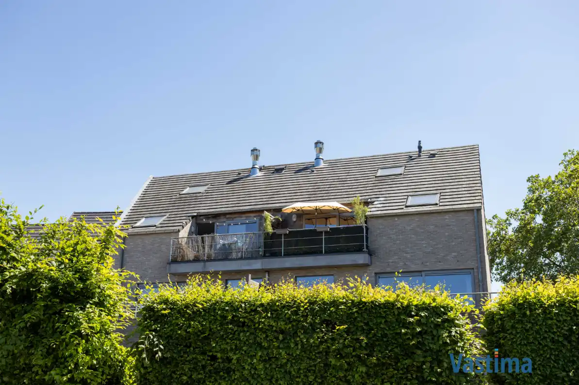 Lichtrijk appartement met 2 terrassen, staanplaats en extra zolderruimte foto 17