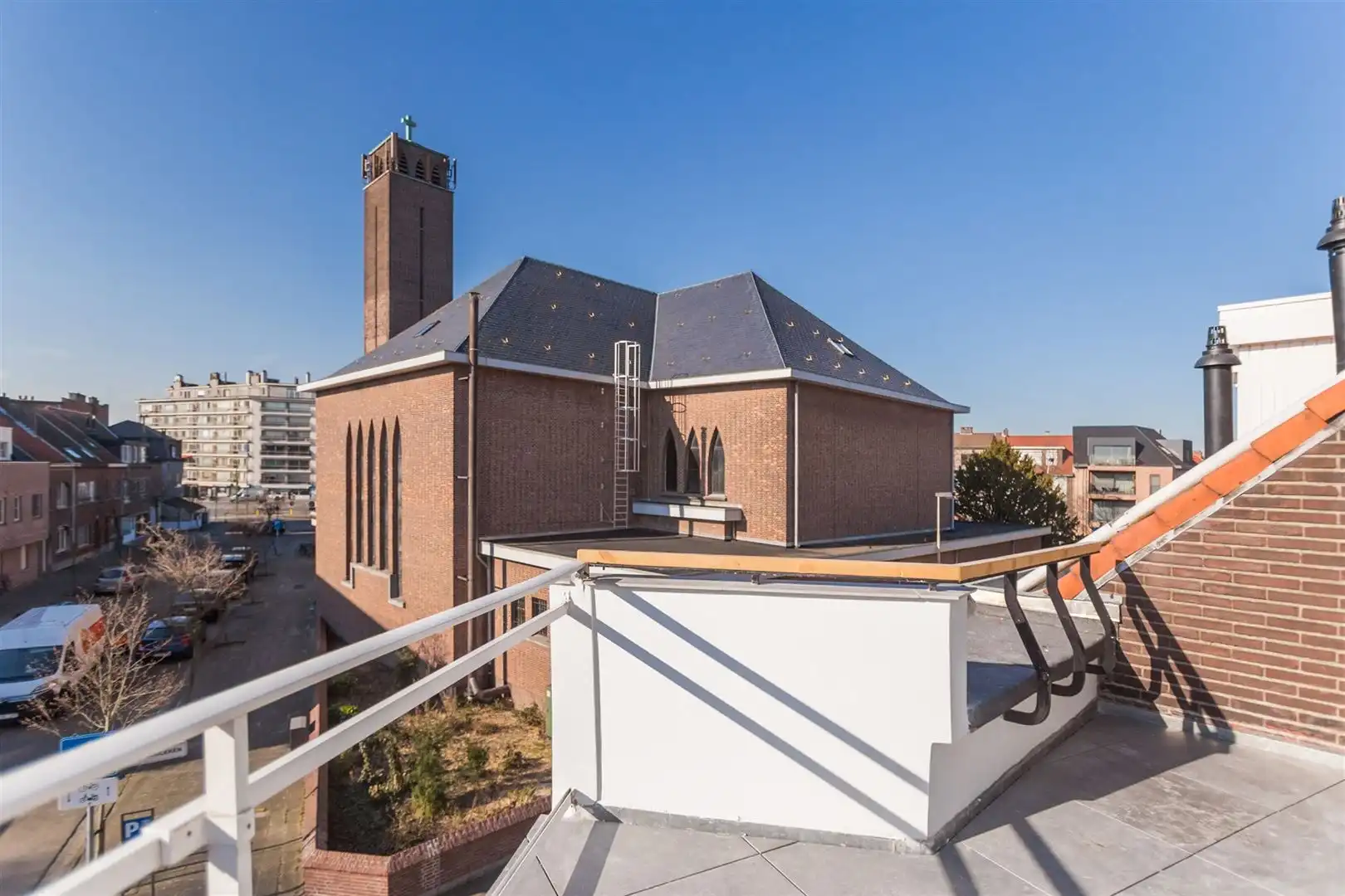 Instapklaar penthouse met ruim terras foto 23