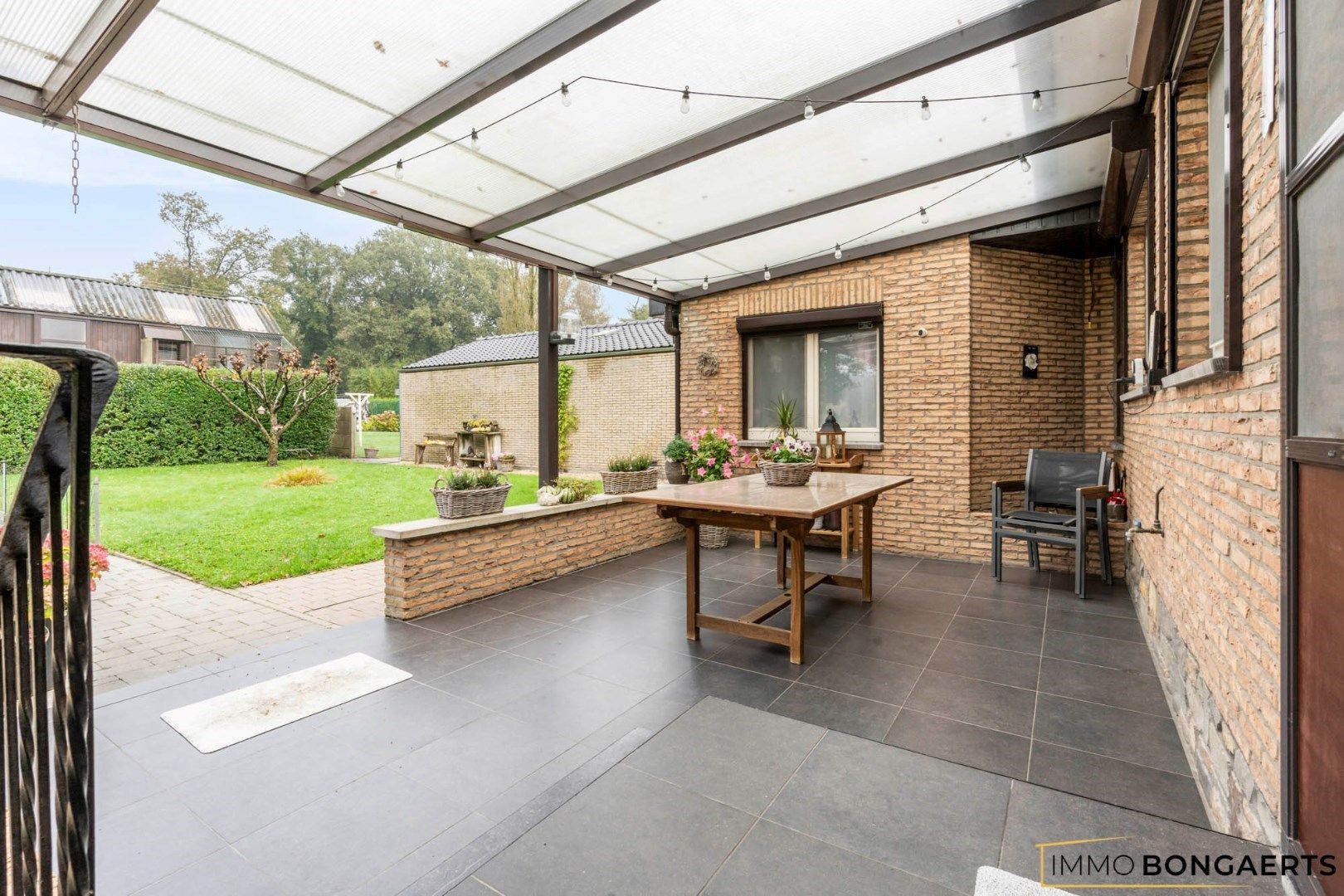 Ruime half open bebouwing met tuin, terras, garage en 4 slaapkamers op riant perceel. foto 17