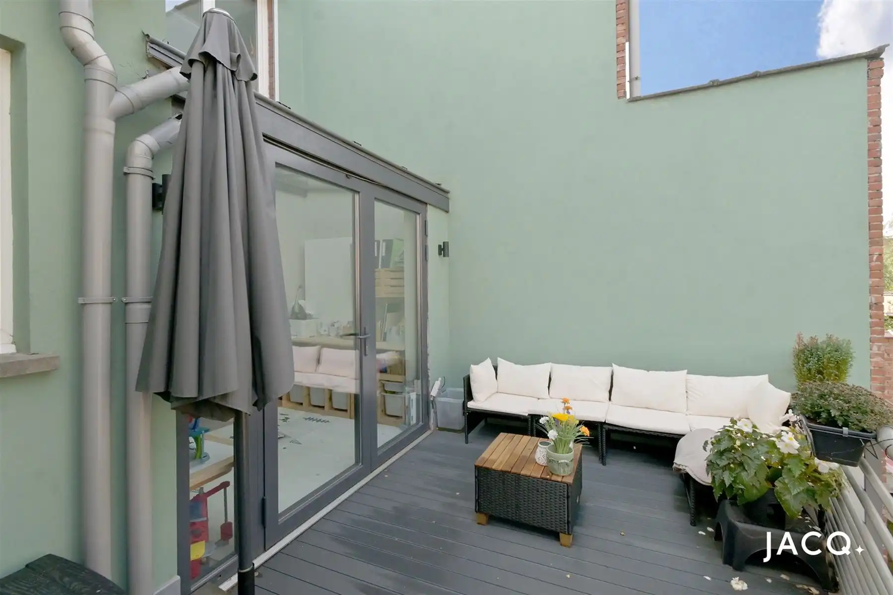 Instapklare woning met 3 slpks, garage en tuin te Deurne! foto 8
