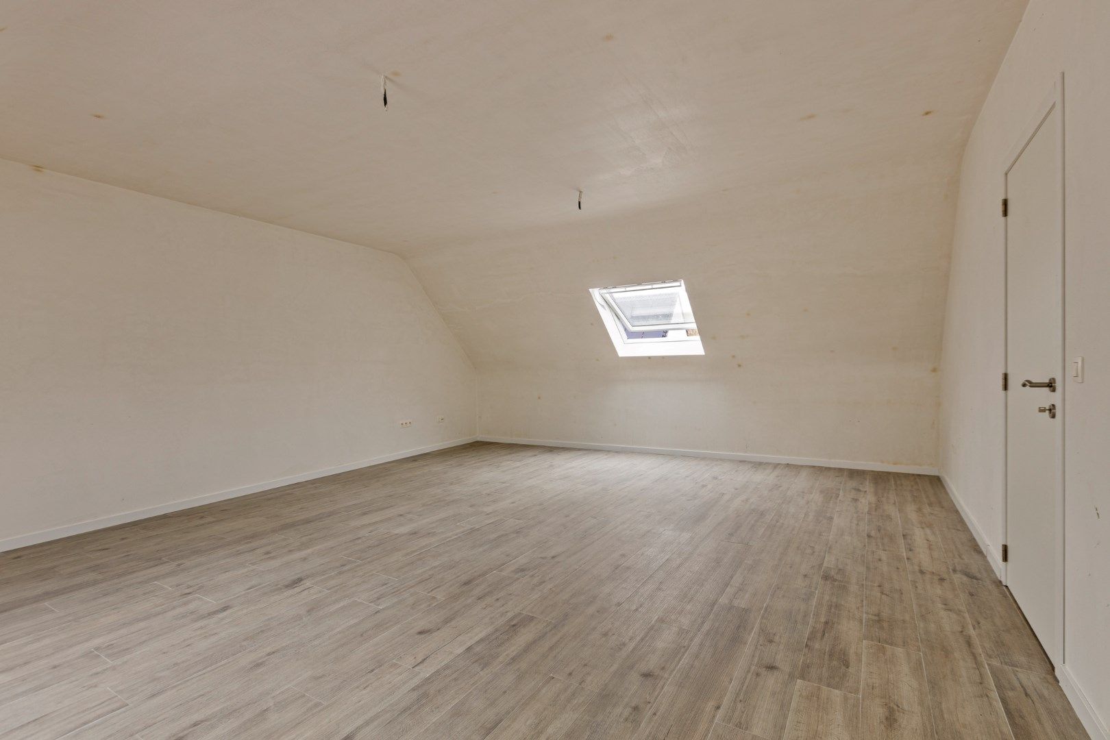  Ruime energiezuinige nieuwbouwwoning met 4 slpks en carport op fietsafstand van het centrum!  foto 16