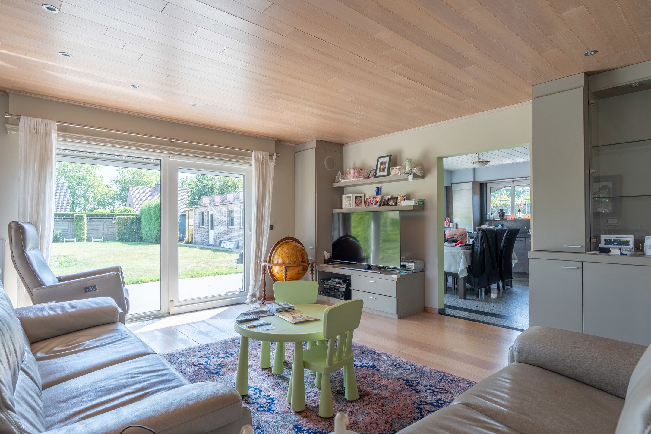 Vrijstaande woning met 3 slpk , garage en tuin te Beerse. foto 5