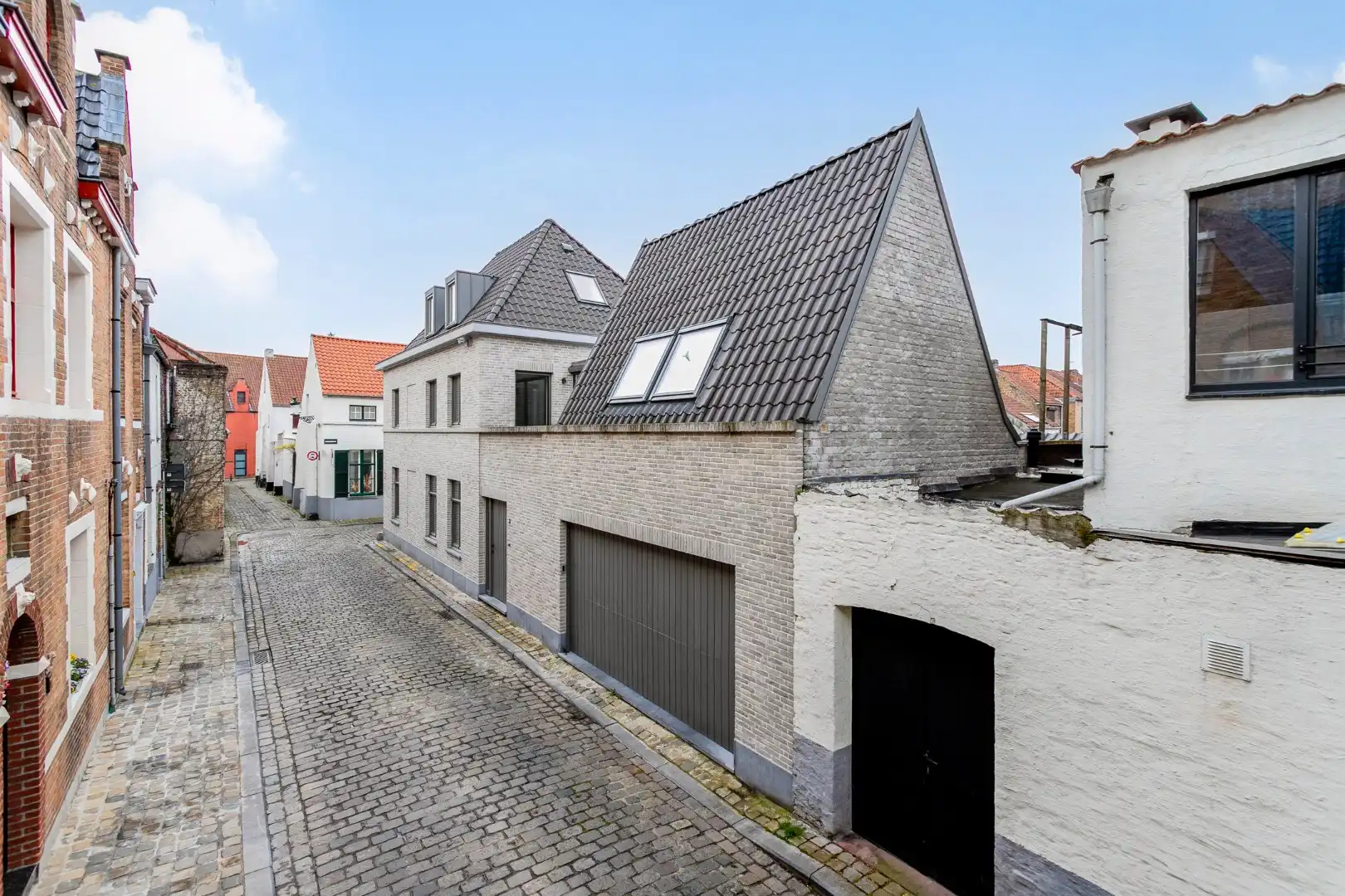 Unieke woning binnen de stadswallen van Brugge foto 3