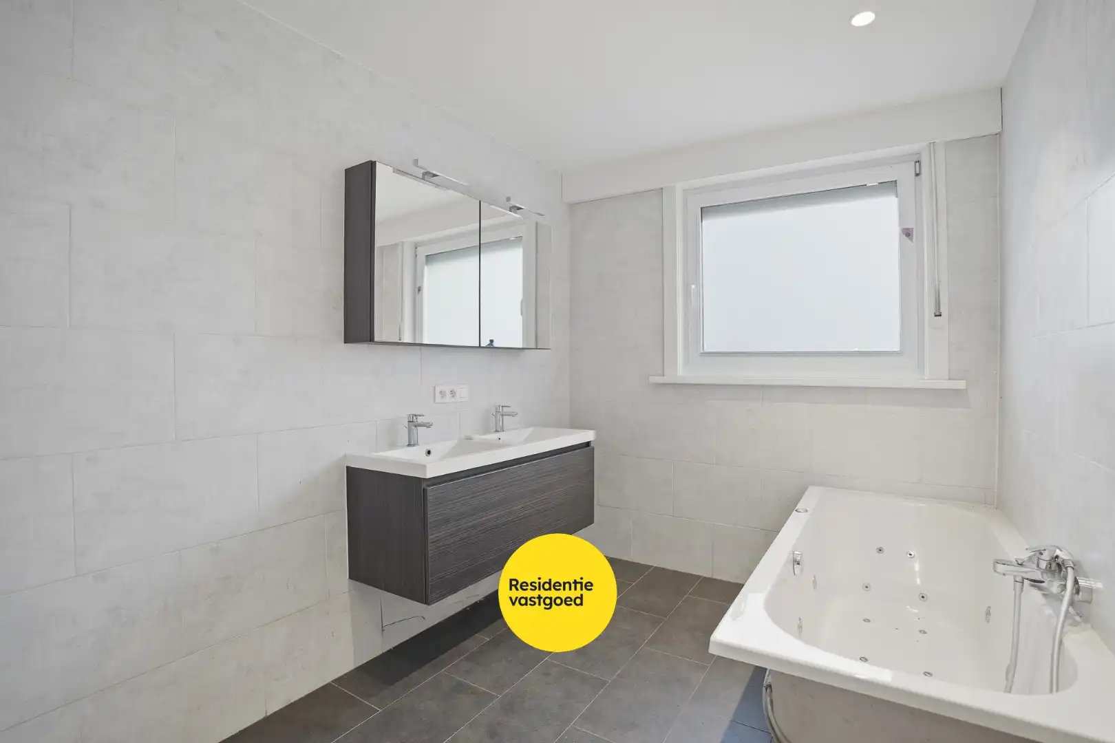 Bungalow op 959 m² met open zicht te Sijsele (Damme) foto 8