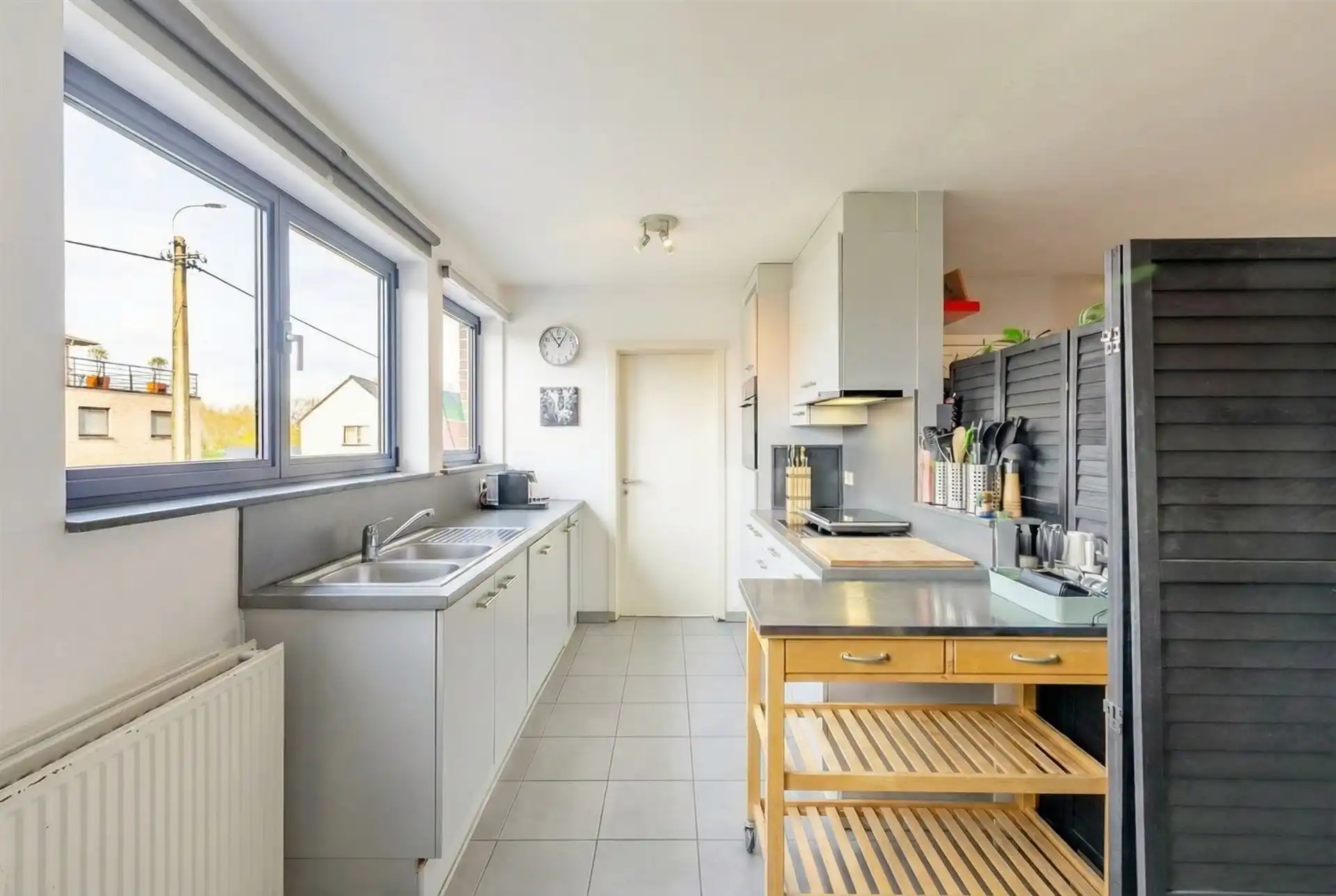 Rustig gelegen duplex appartement met carport foto 9