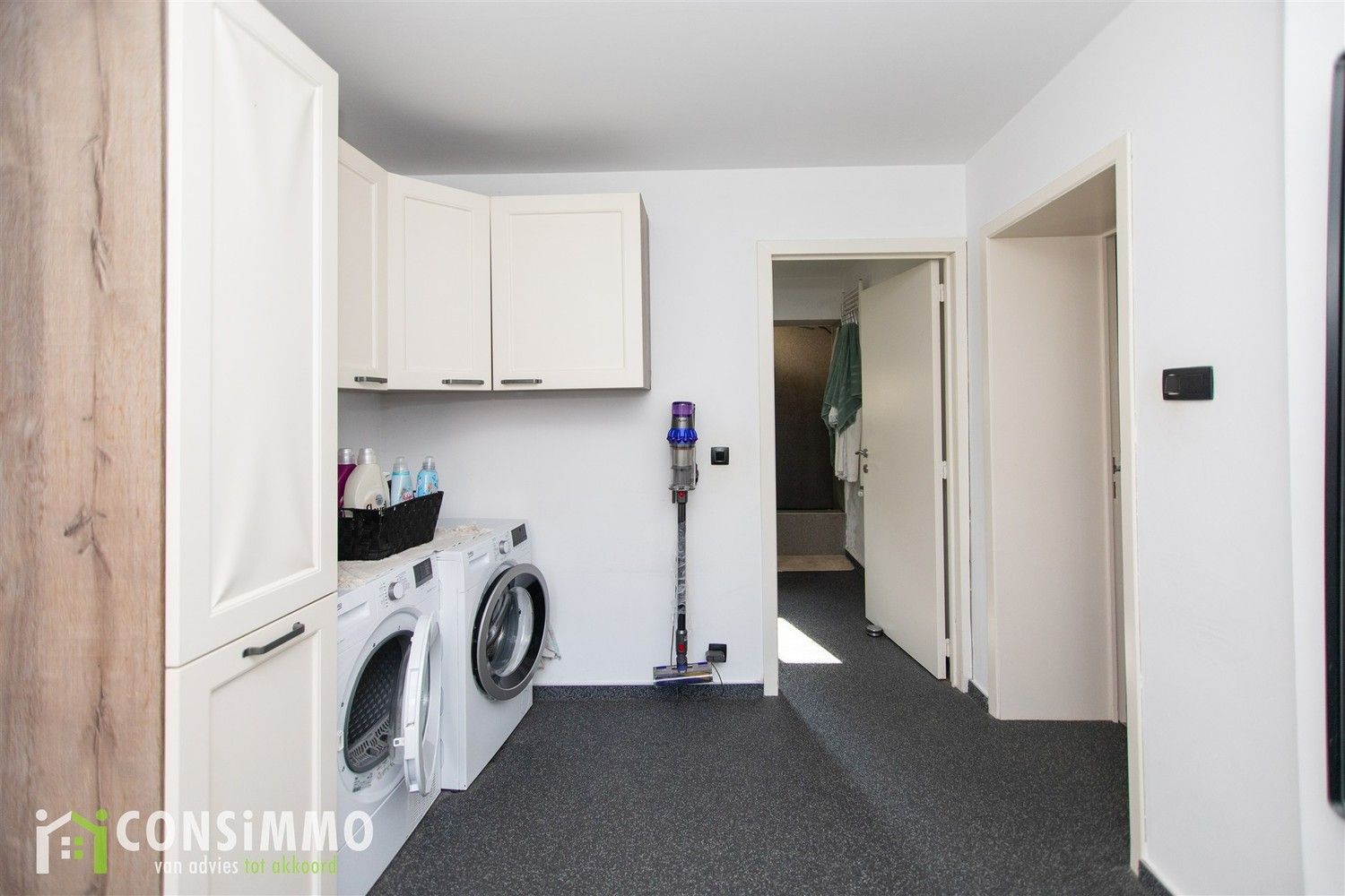 Vrijstaande, gerenoveerde woning op ruim perceel in het groene Genk-Sledderlo foto 17