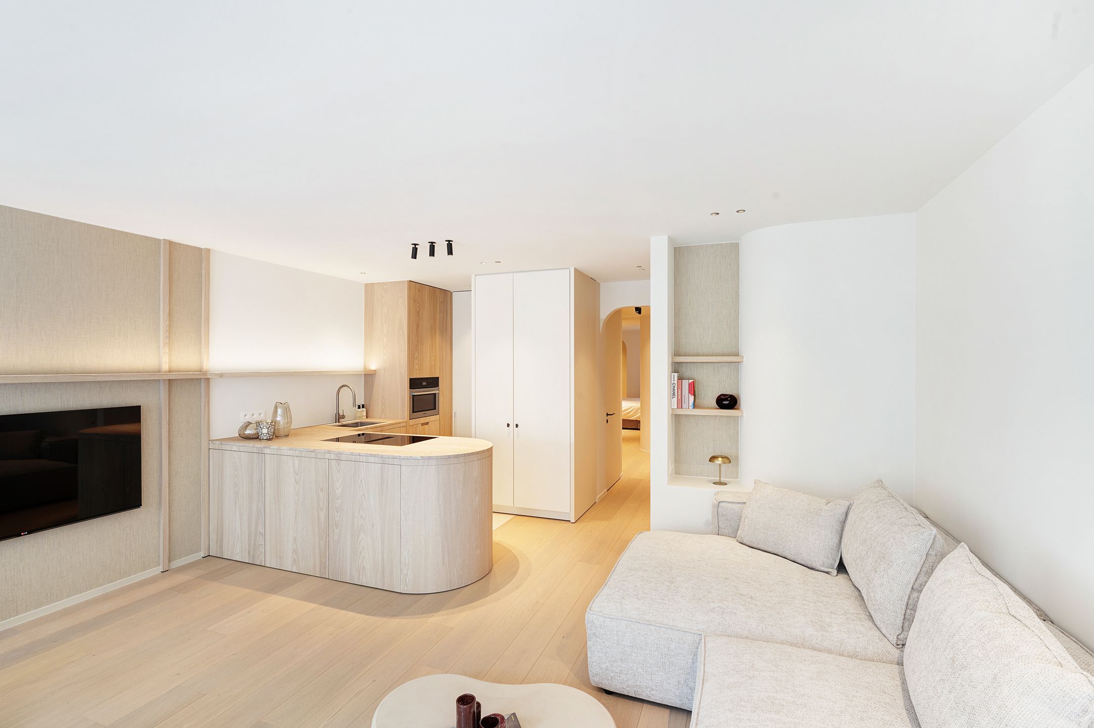 Top gerenoveerd appartement met zij zeezicht, Driehoeksplein foto 5