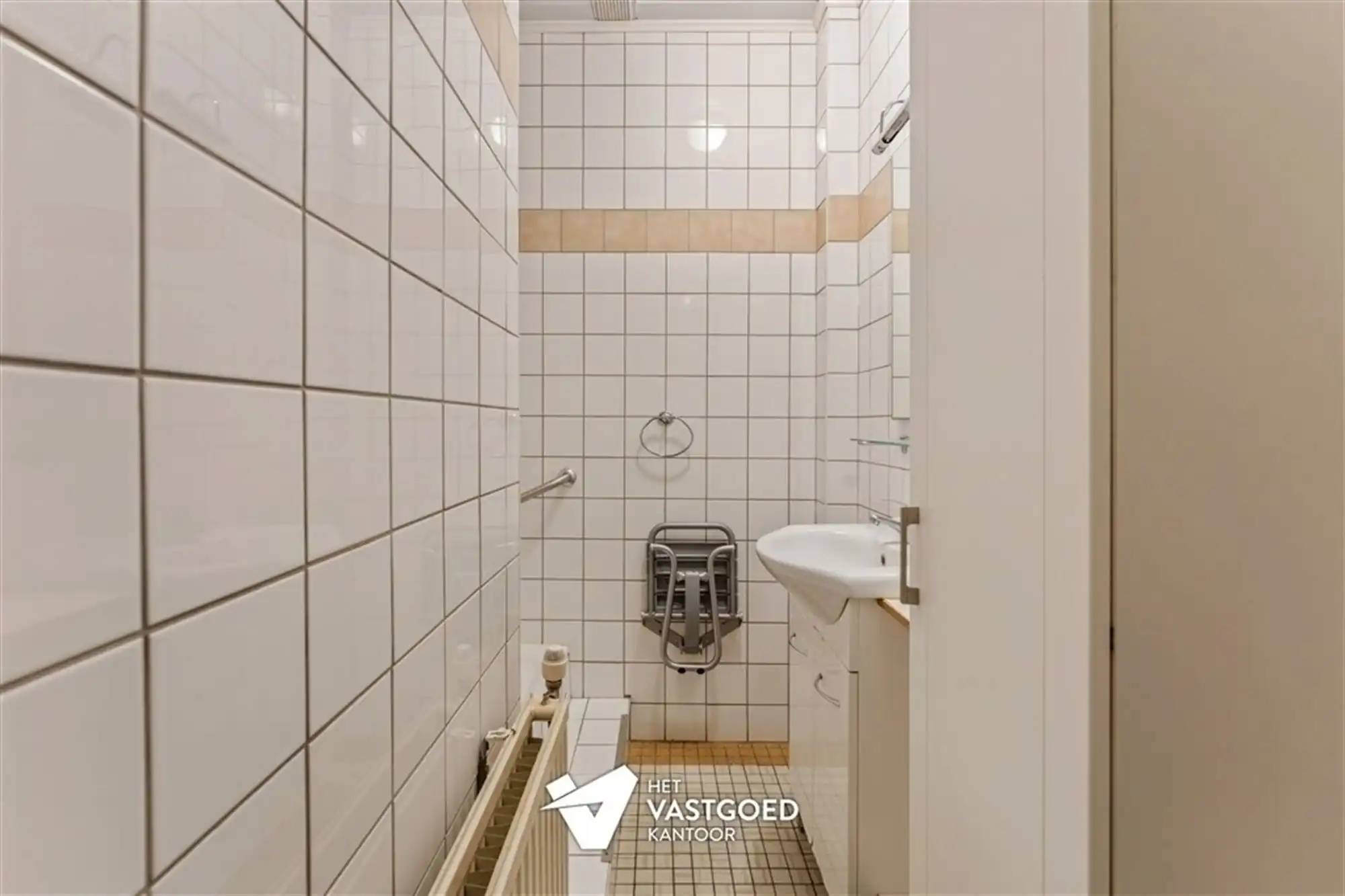 TE RENOVEREN WONING MET 3 SLAAPKAMERS OP RUSTIGE DOCH CENTRALE LIGGING IN LUMMEN (MELDERT) foto 16