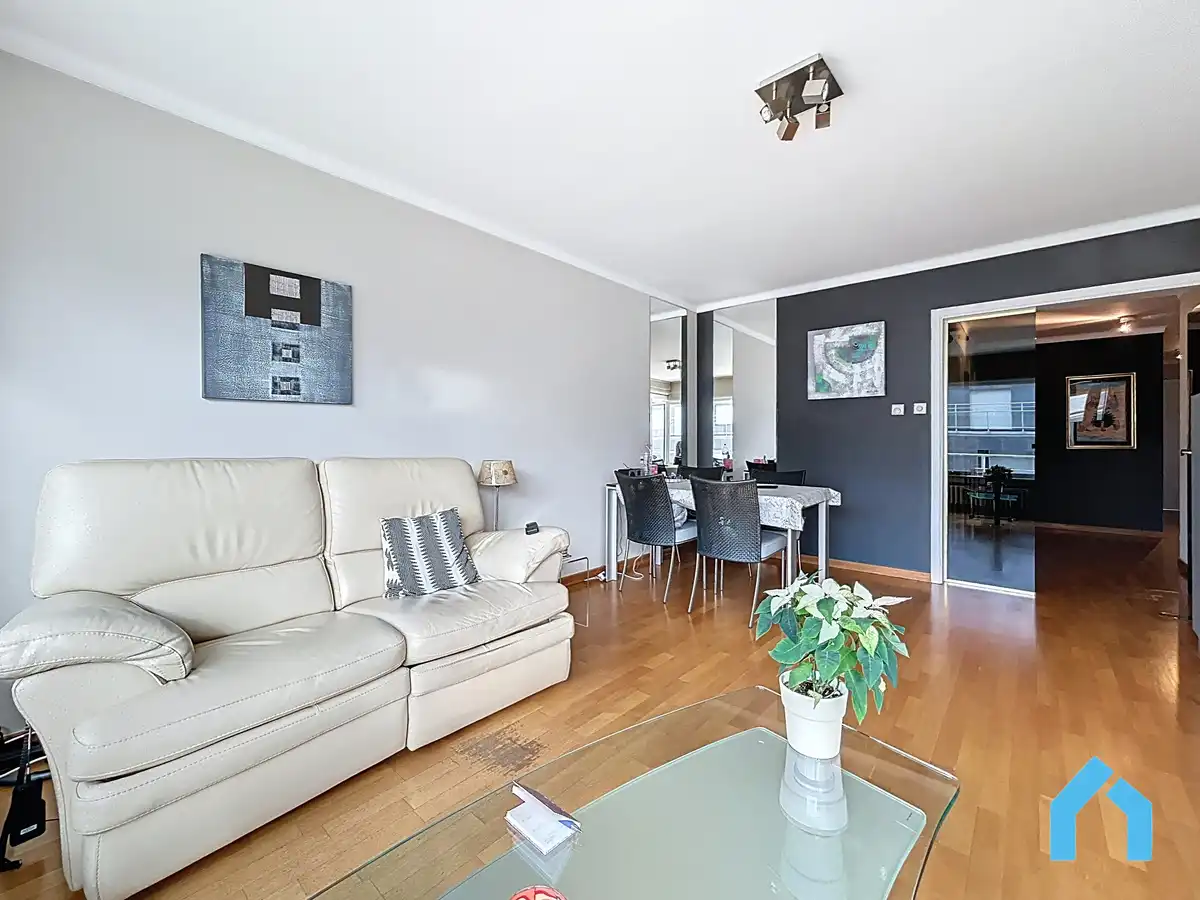 Charmant appartement met ruim terras te koop! foto 10