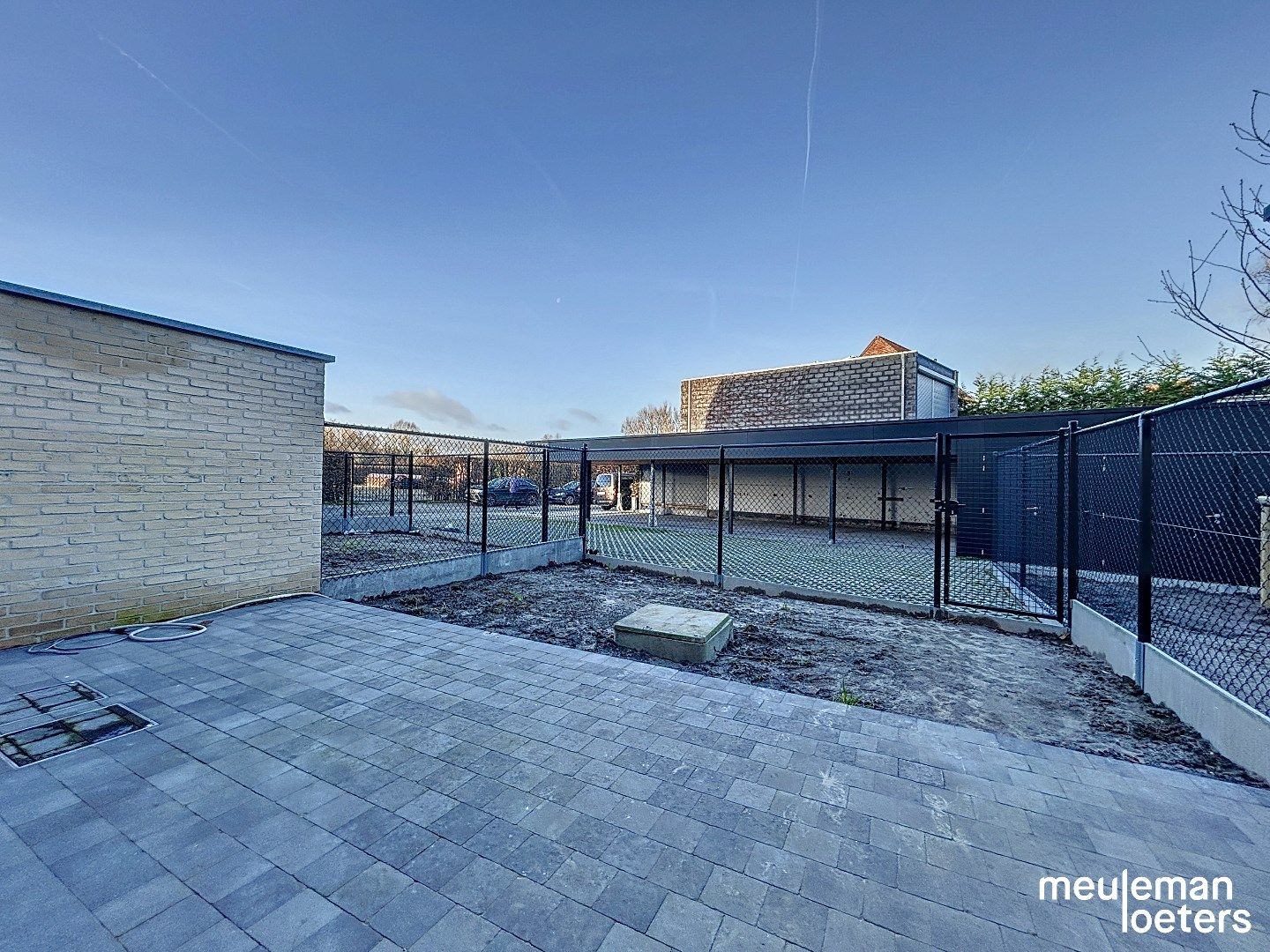 Energiezuinige nieuwbouwwoning met carport foto 2