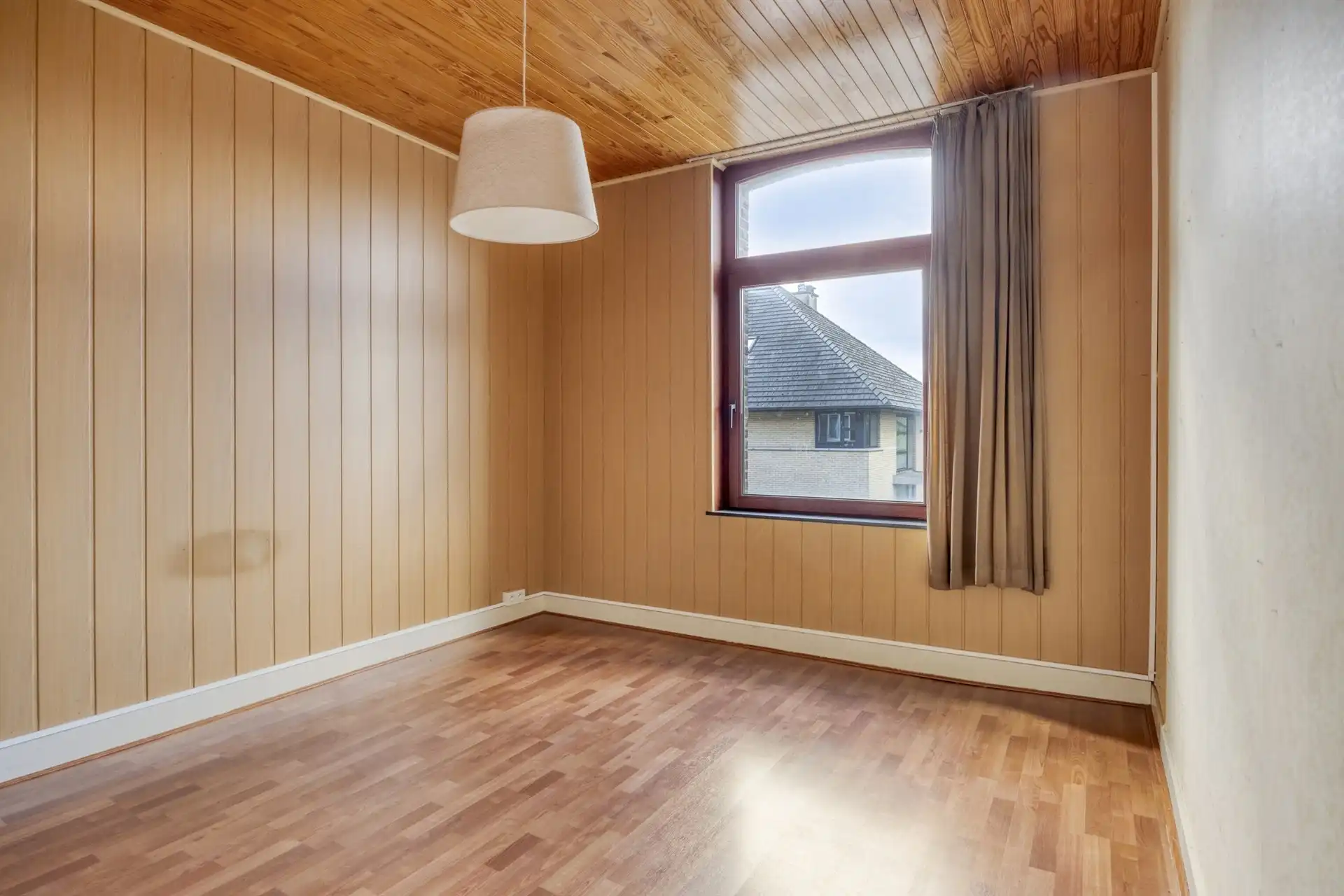 Te renoveren woning met 4 kamers foto 6