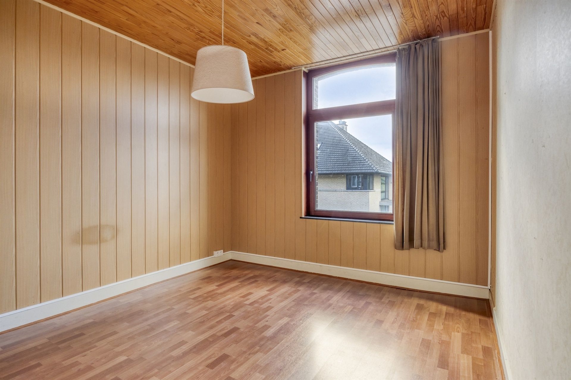 Te renoveren woning met 4 kamers foto 6