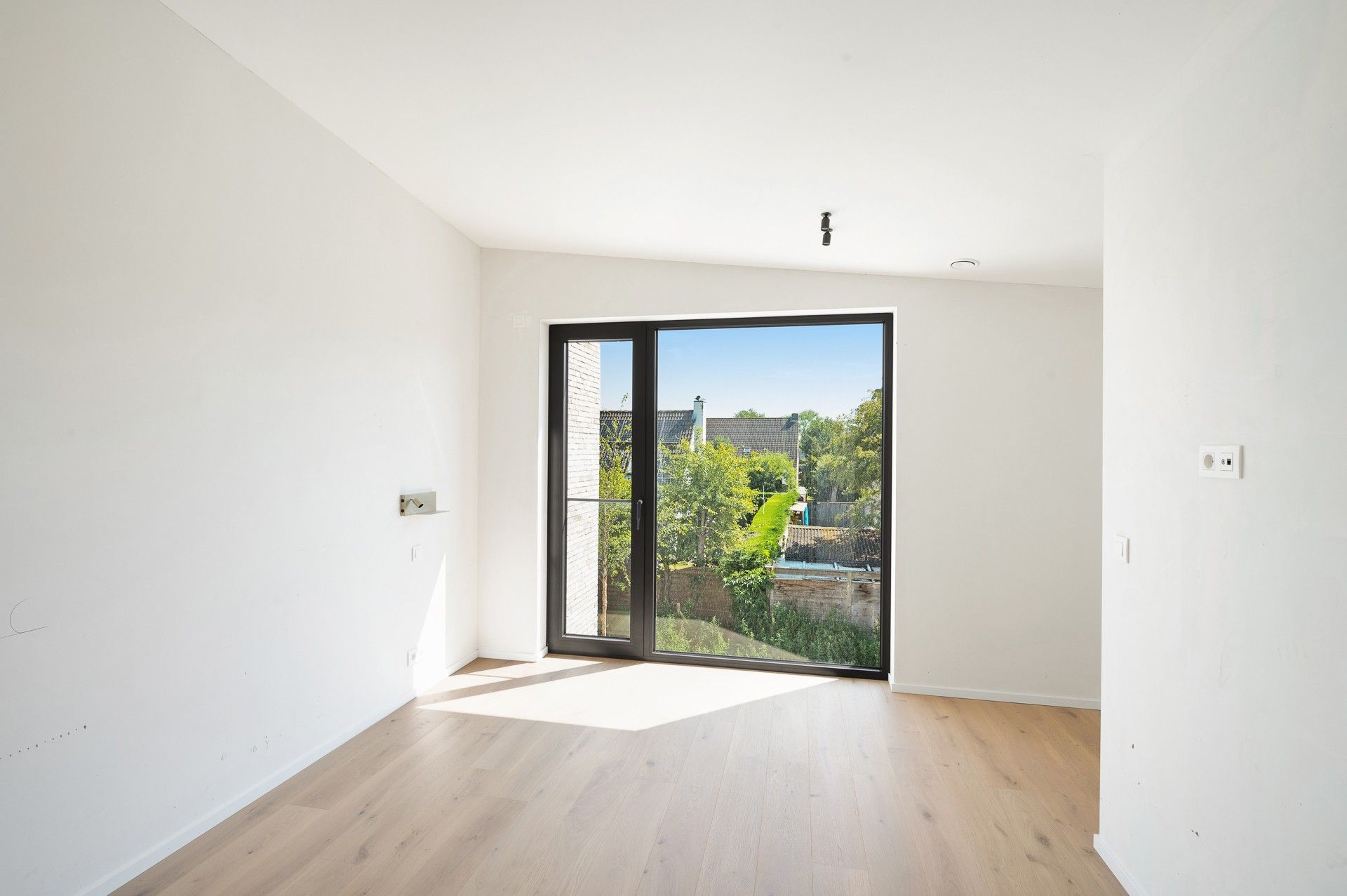 Ongemeubeld: moderne geothermische en energiezuinige woning te Knokke foto 17