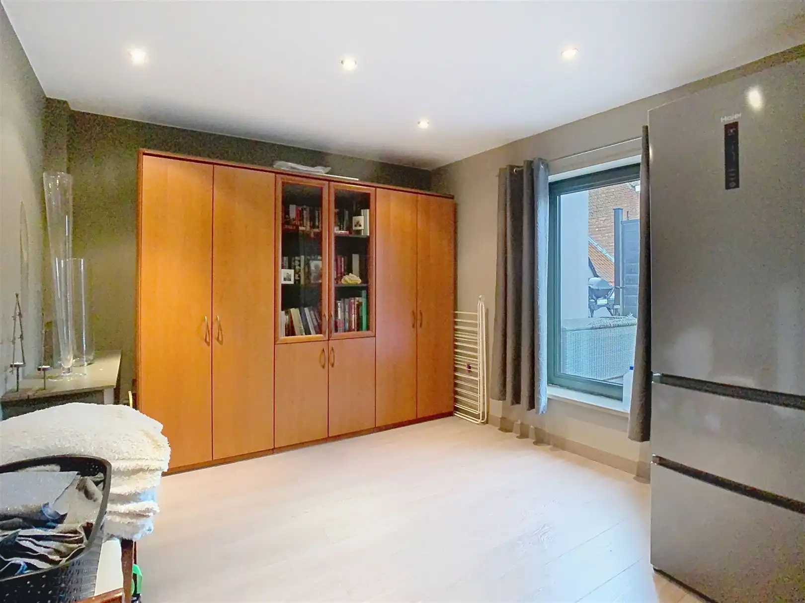 Gebouw met ruim 4 slaapkamer appartement en gelijkvloerse handelszaak foto 32