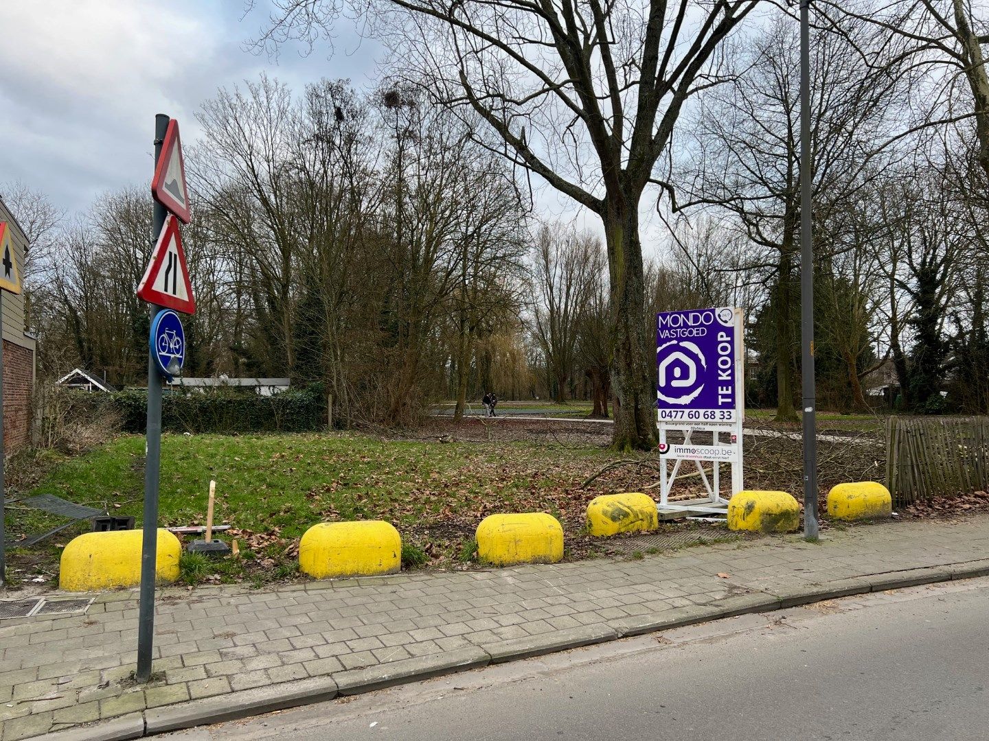 Bouwgrond voor half open bebouwing! foto {{pictureIndex}}