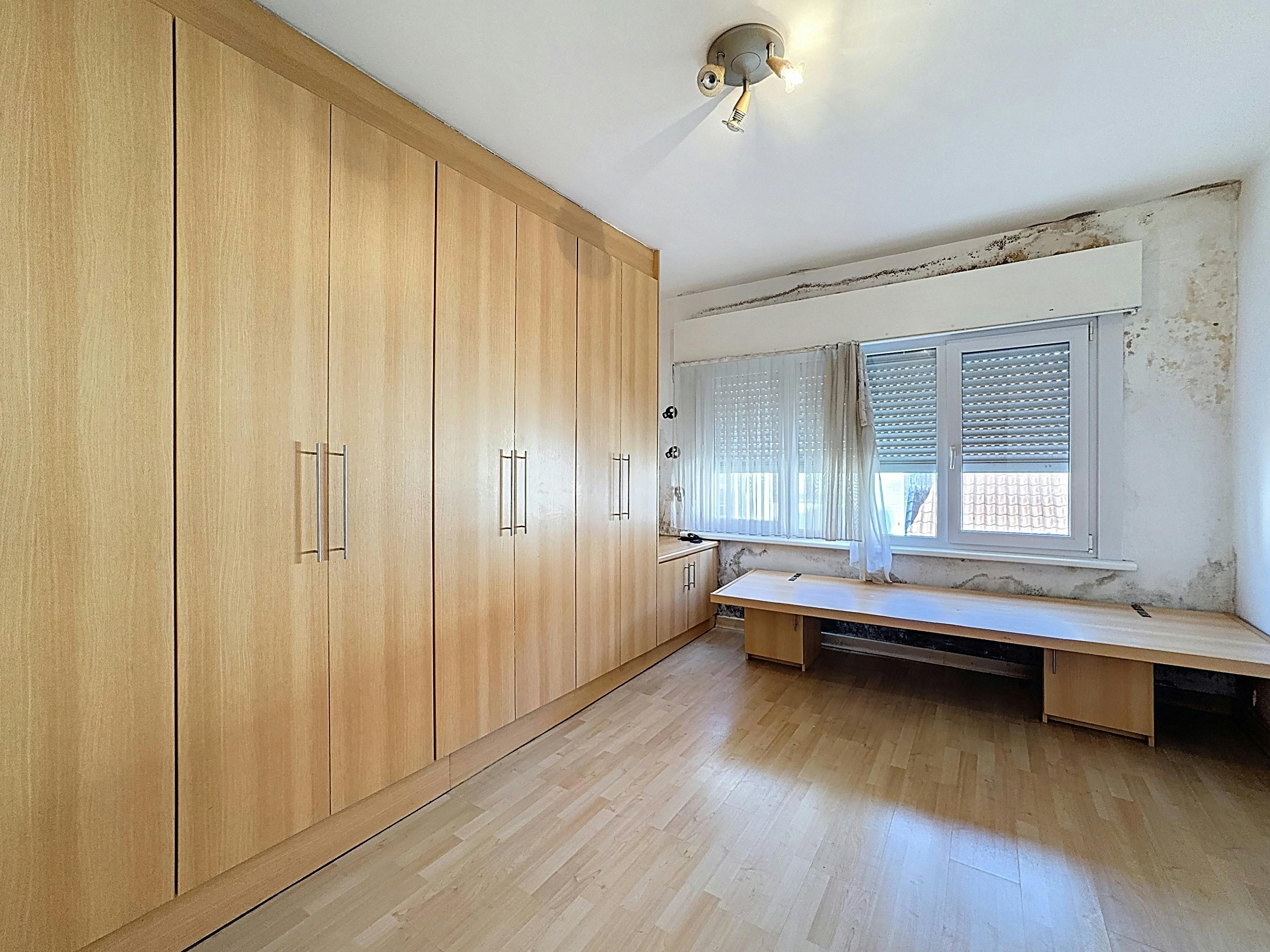 Huis met 3 slaapkamers en veel potentieel te koop in Heist foto 14