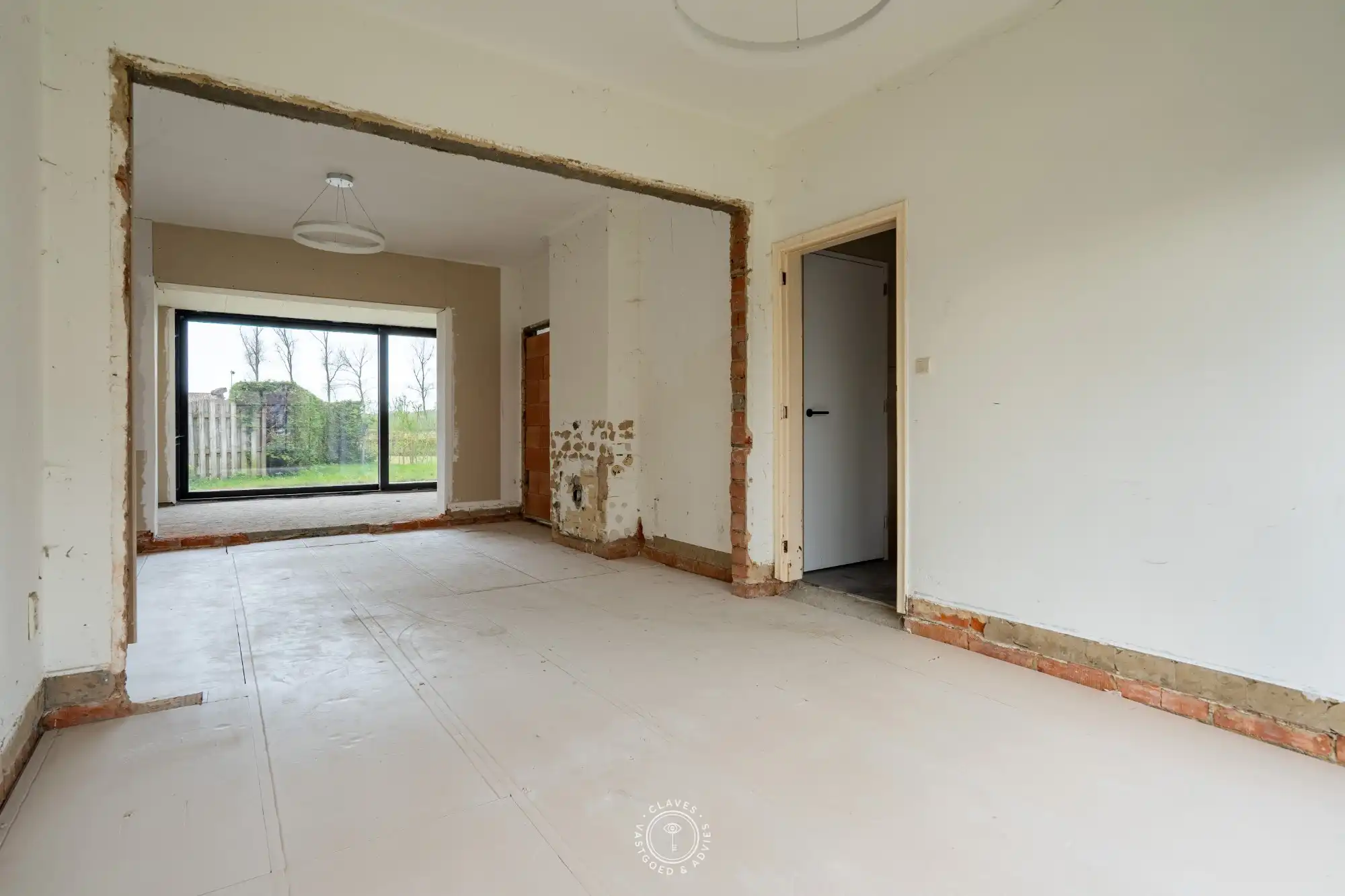 Verder te renoveren open bebouwing op toplocatie foto 11