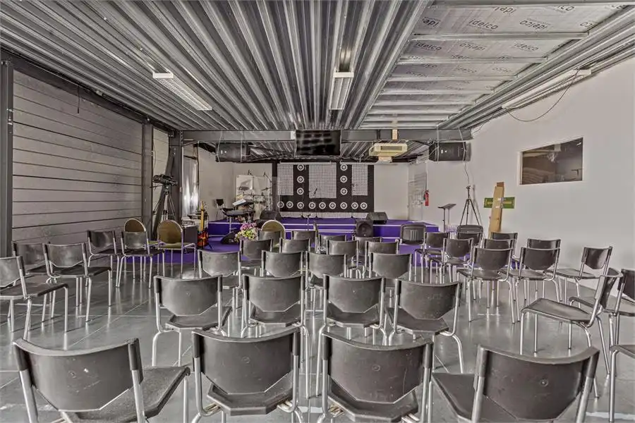 Bedrijfshal te koop in Geel via overdracht van aandelen foto 17