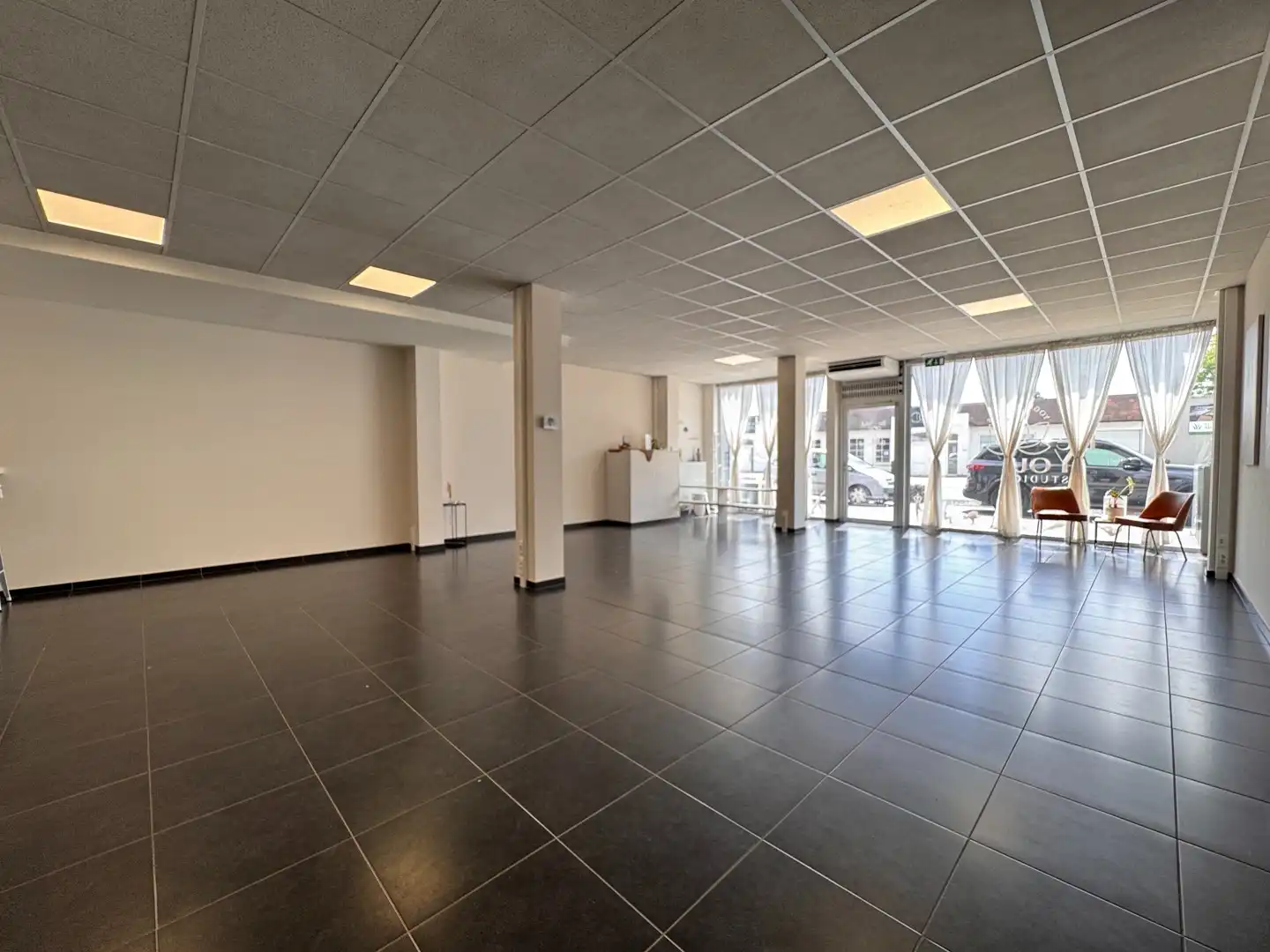 Handelspand op commerciële zichtlocatie in Emelgem foto 3