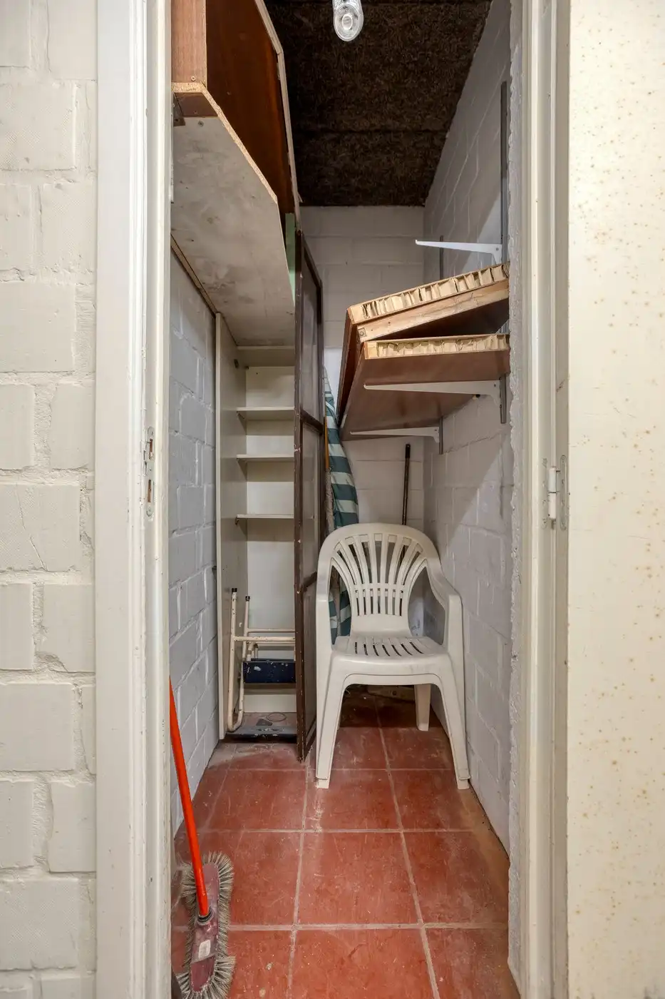 Gemeubelde studio foto 12