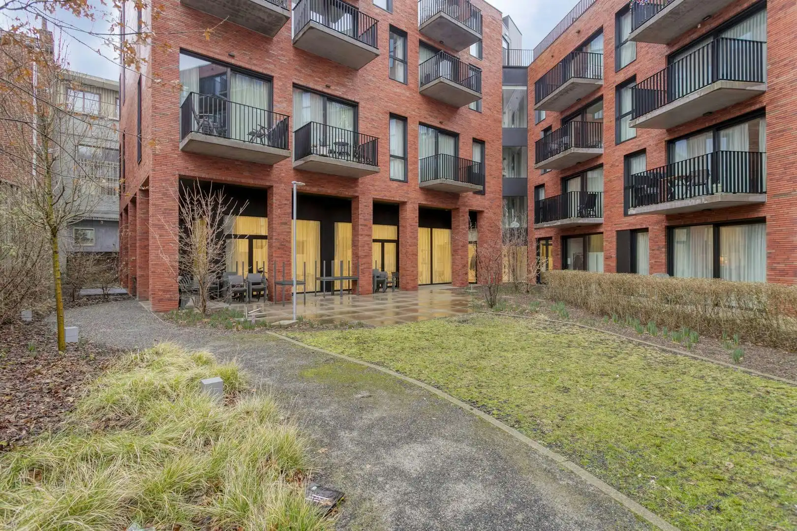 Assistentiewoning met 2 slaapkamers te koop in centrum Kortrijk! foto 14