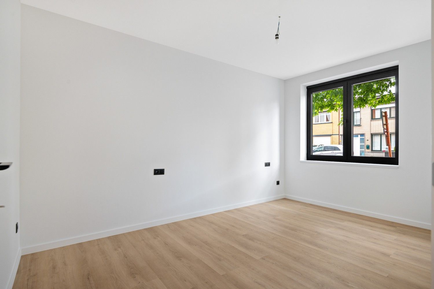 Prachtig nieuwbouw 2 slaapkamer gelijkvloers appartement met tuin te Kapellen! foto 12