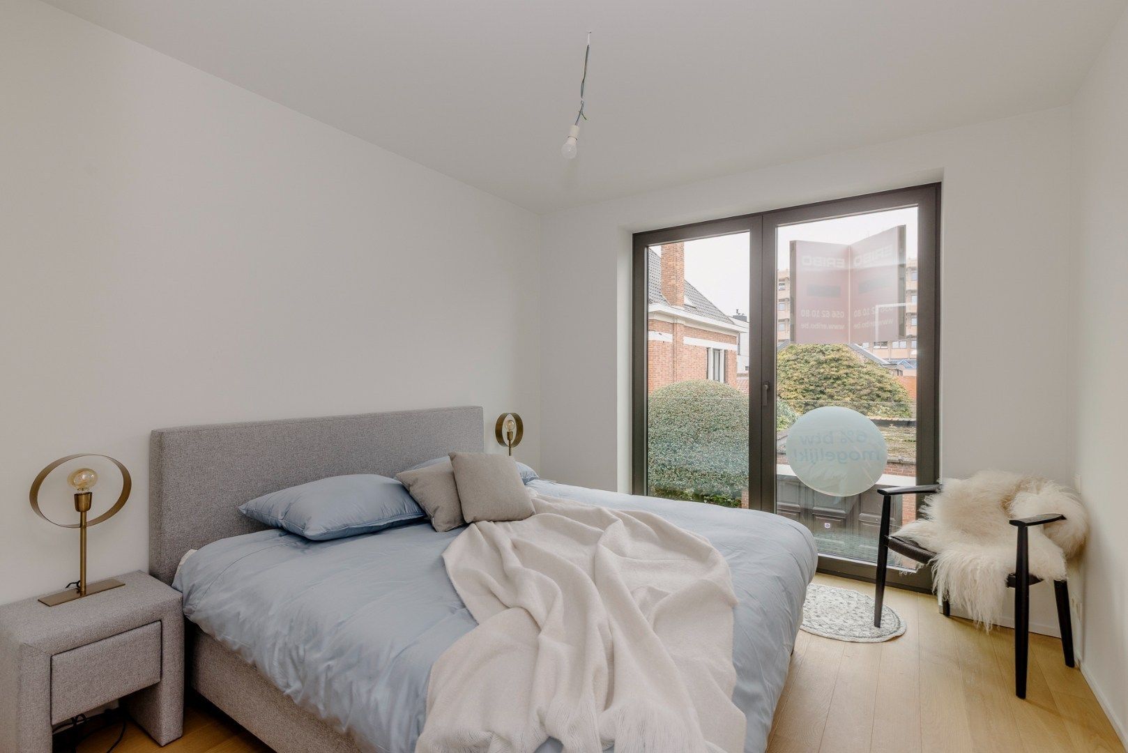 Ruim en lichtrijk appartement te koop in centrum Waregem foto 12