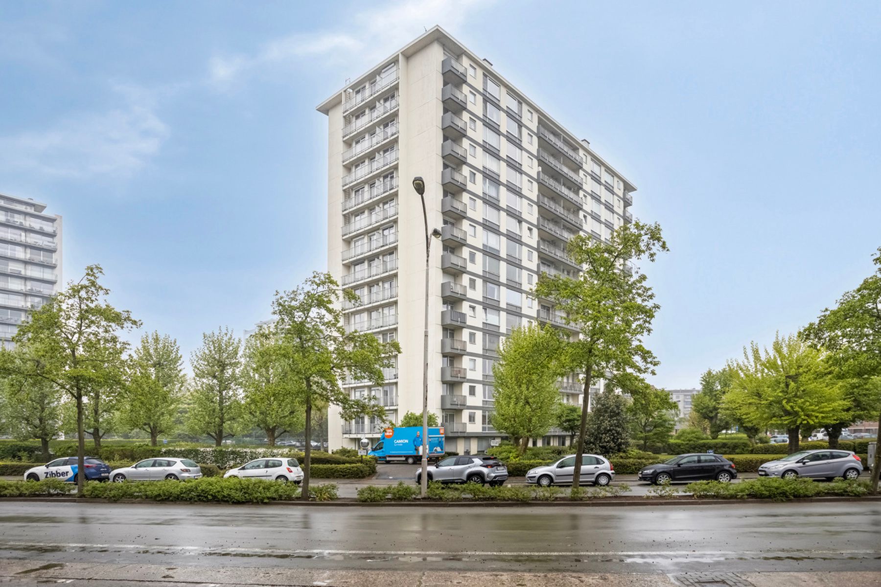 Lichtrijk appartement met 3 slaapkamers en balkon foto 2