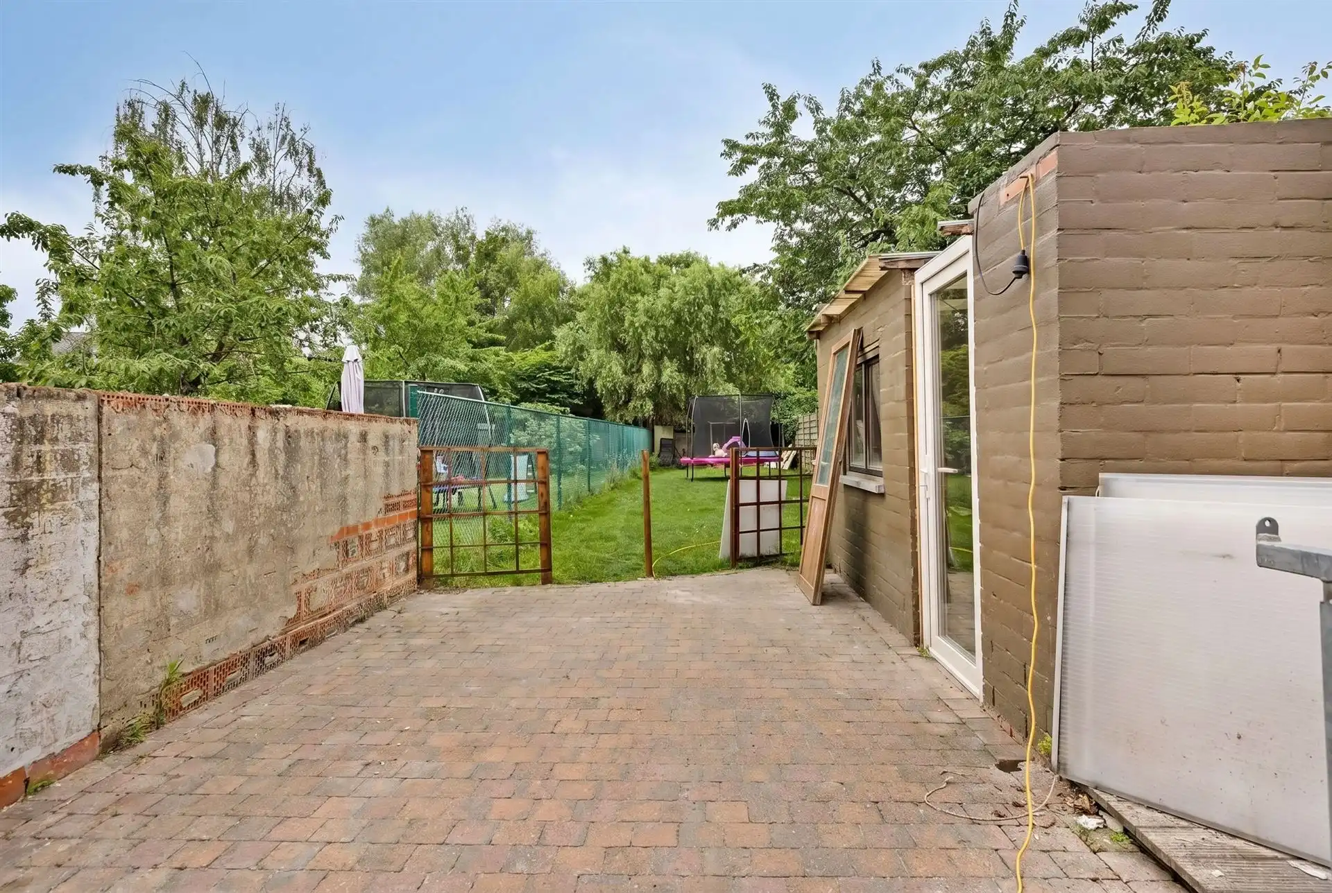 Woning met 4 slaapkamers en tuin.  foto 16